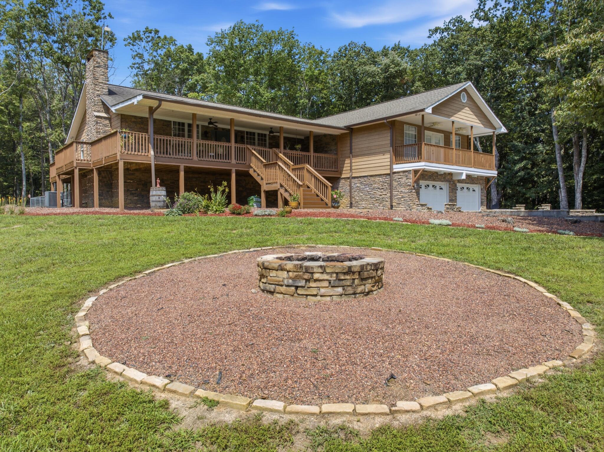 274 Greenwood Lane