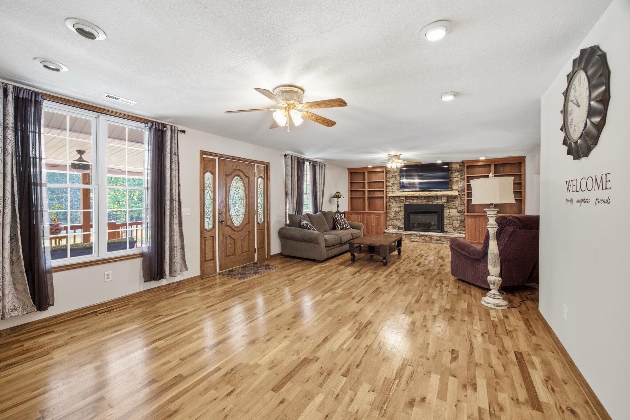 274 Greenwood Lane
