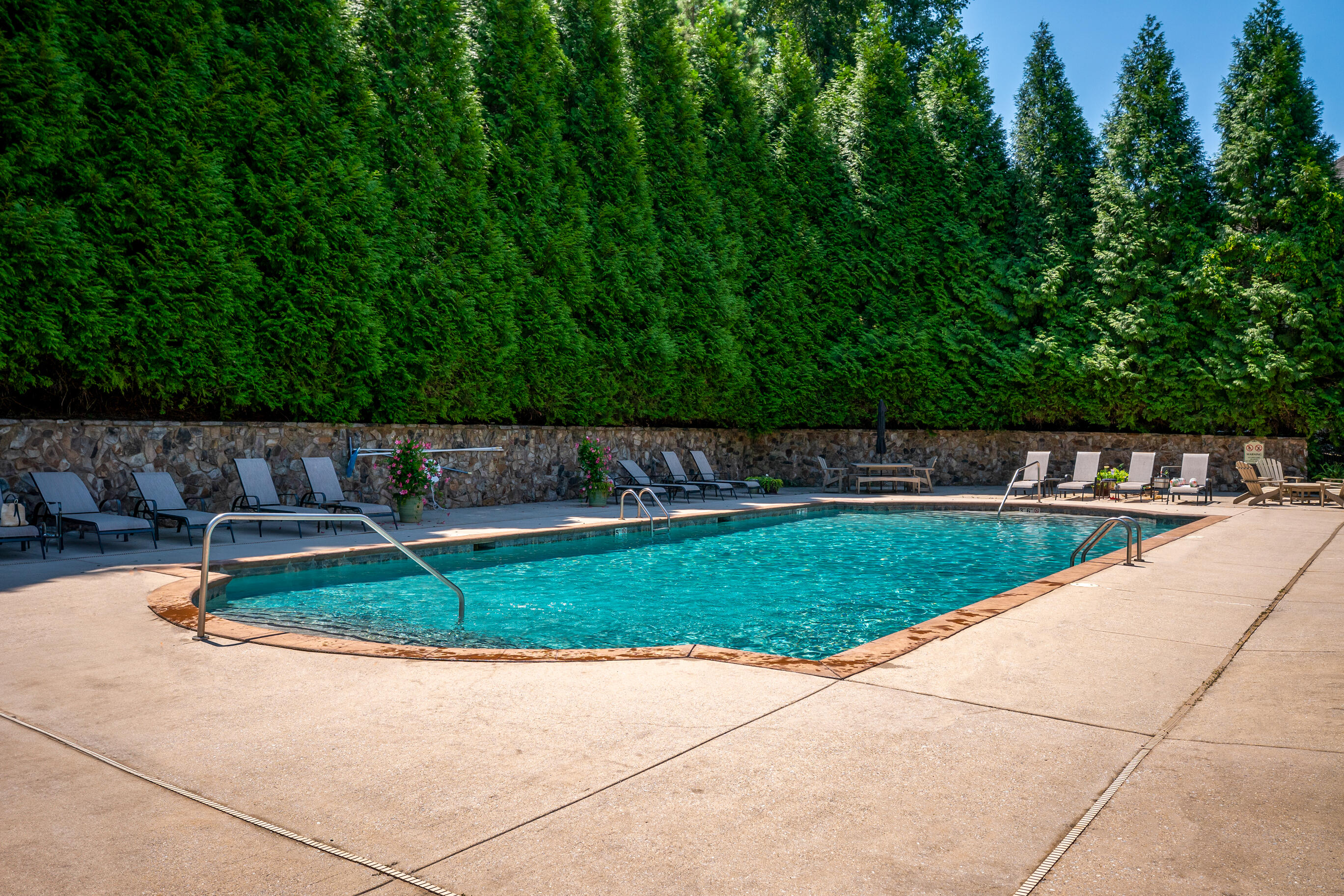 8604 Observation Lane