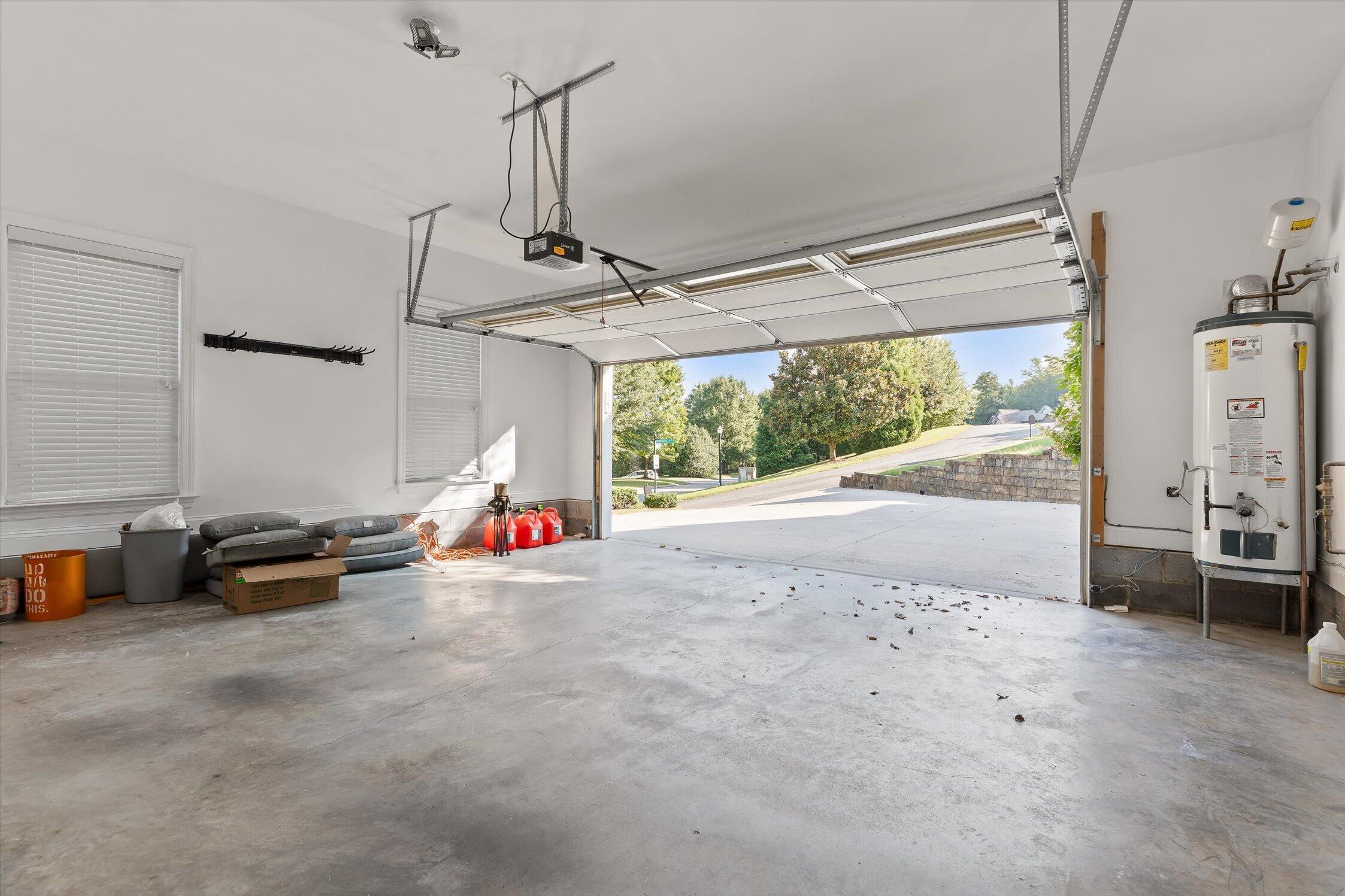 8604 Observation Lane