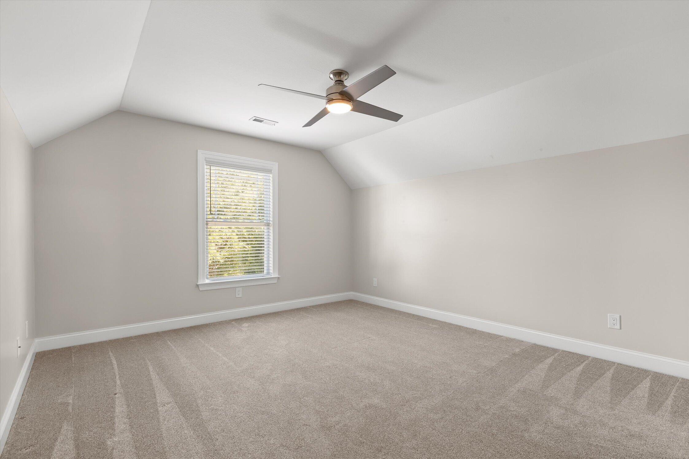 8604 Observation Lane