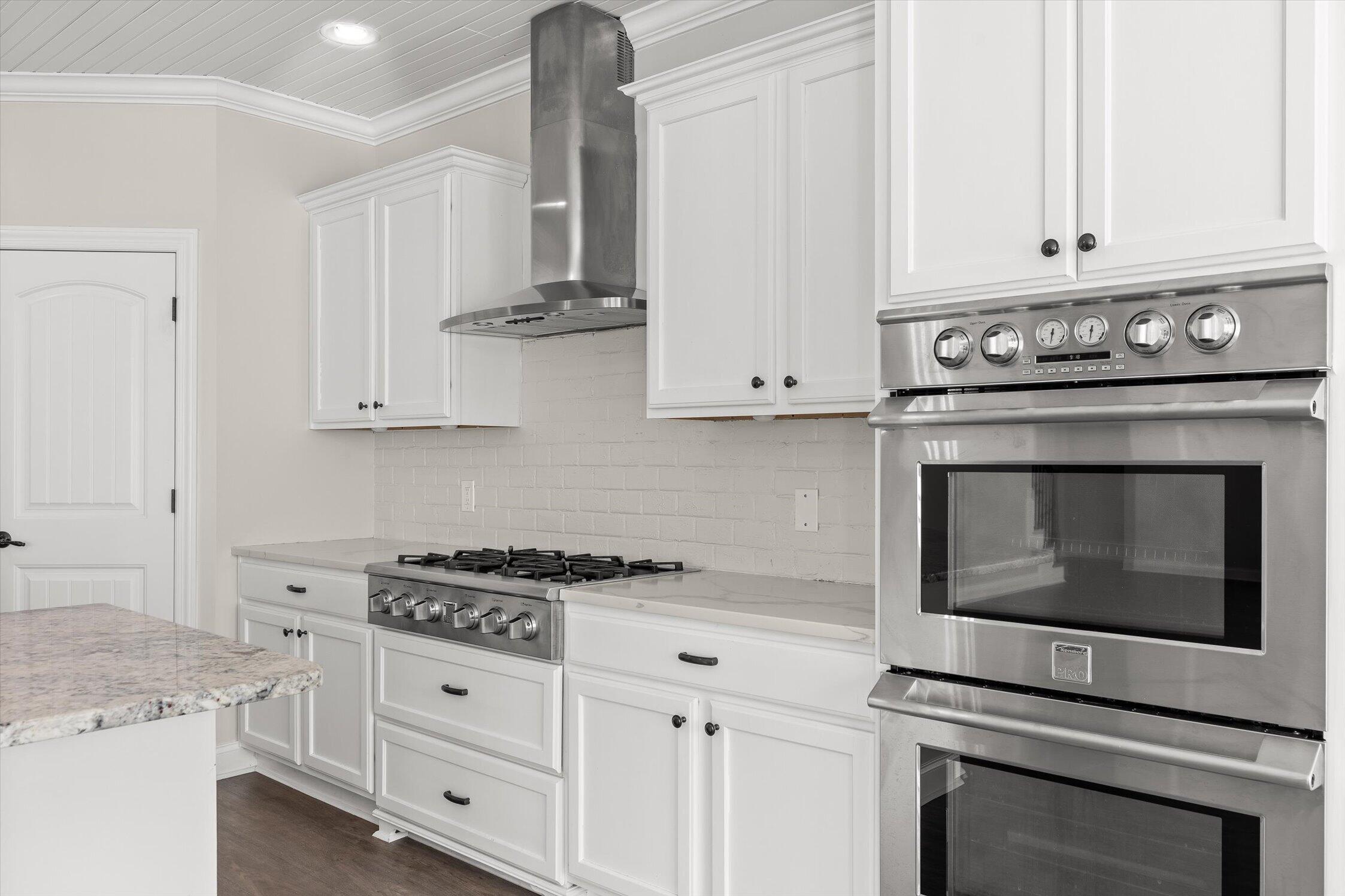 8604 Observation Lane
