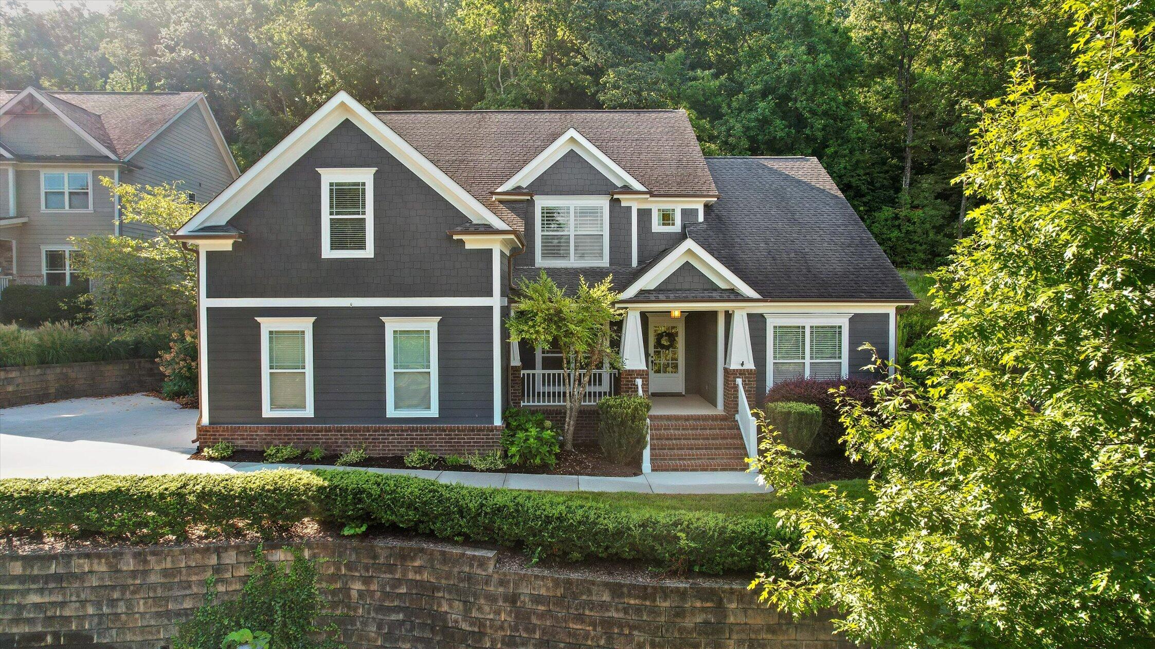 8604 Observation Lane