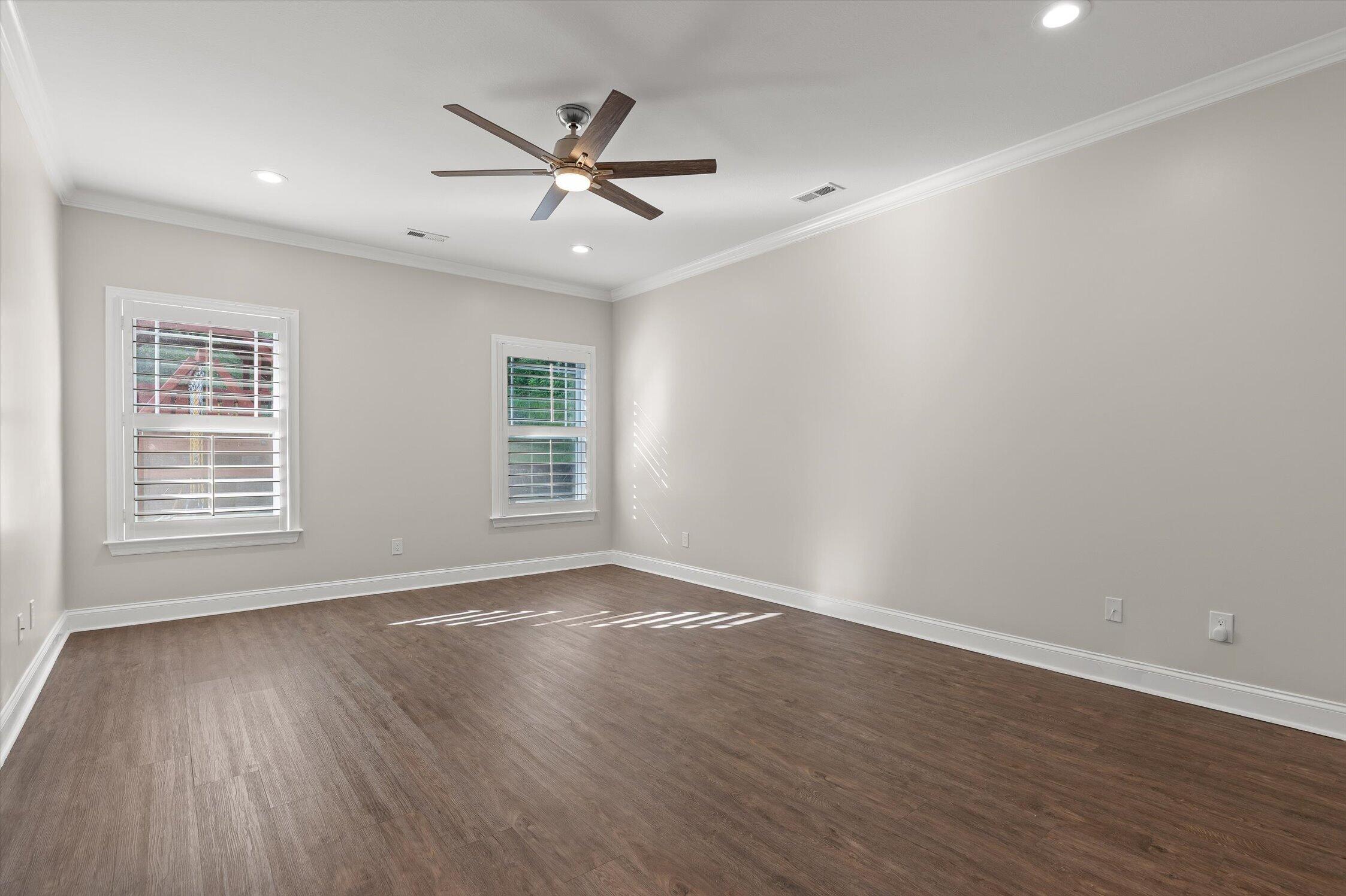 8604 Observation Lane