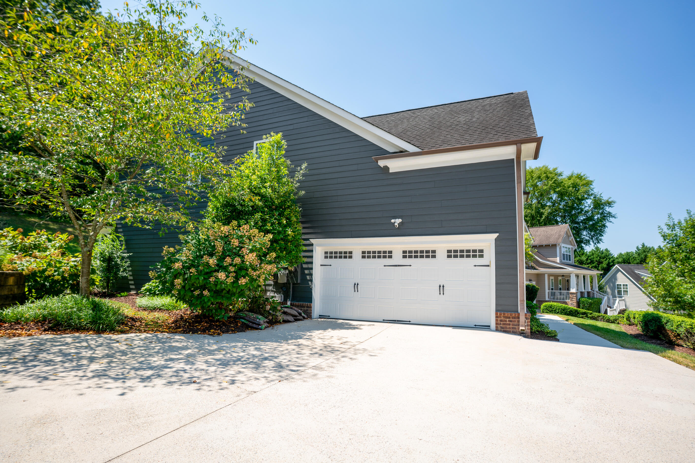 8604 Observation Lane