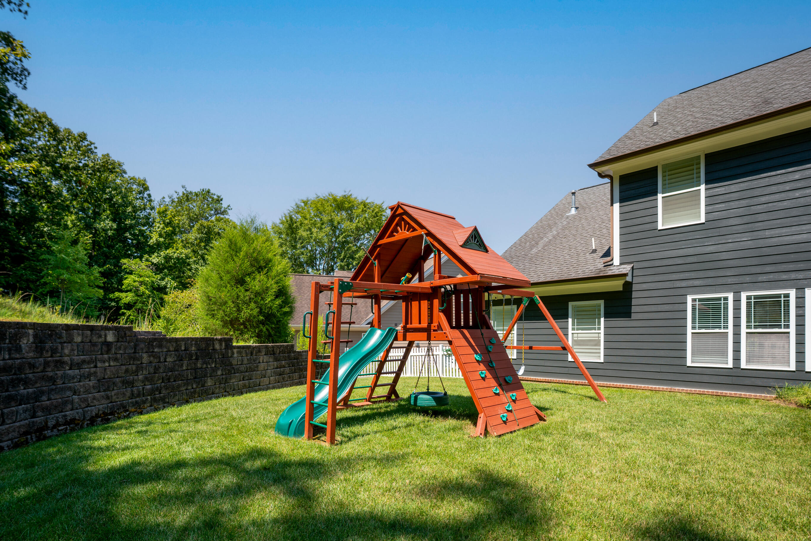 8604 Observation Lane