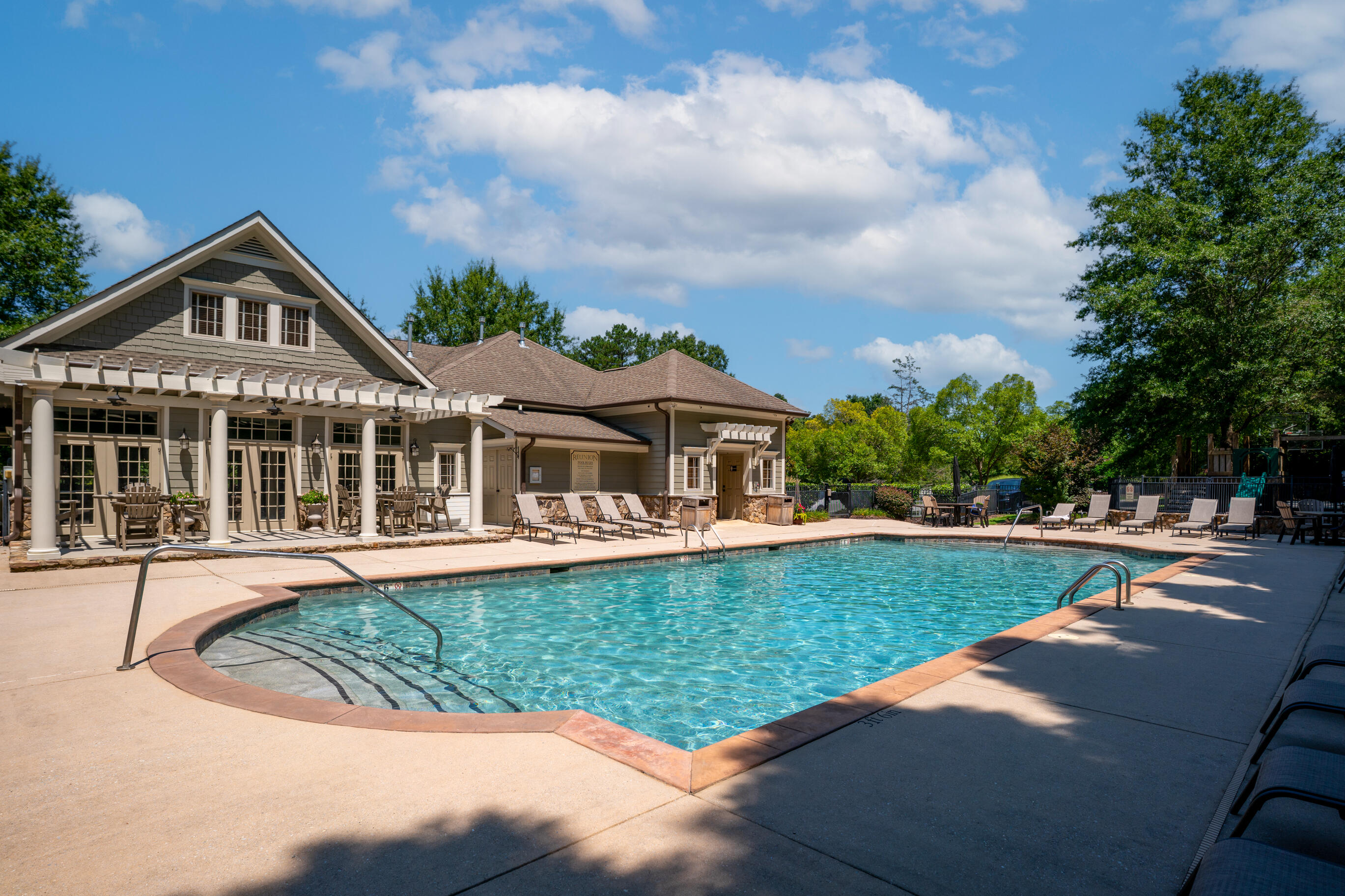 8604 Observation Lane