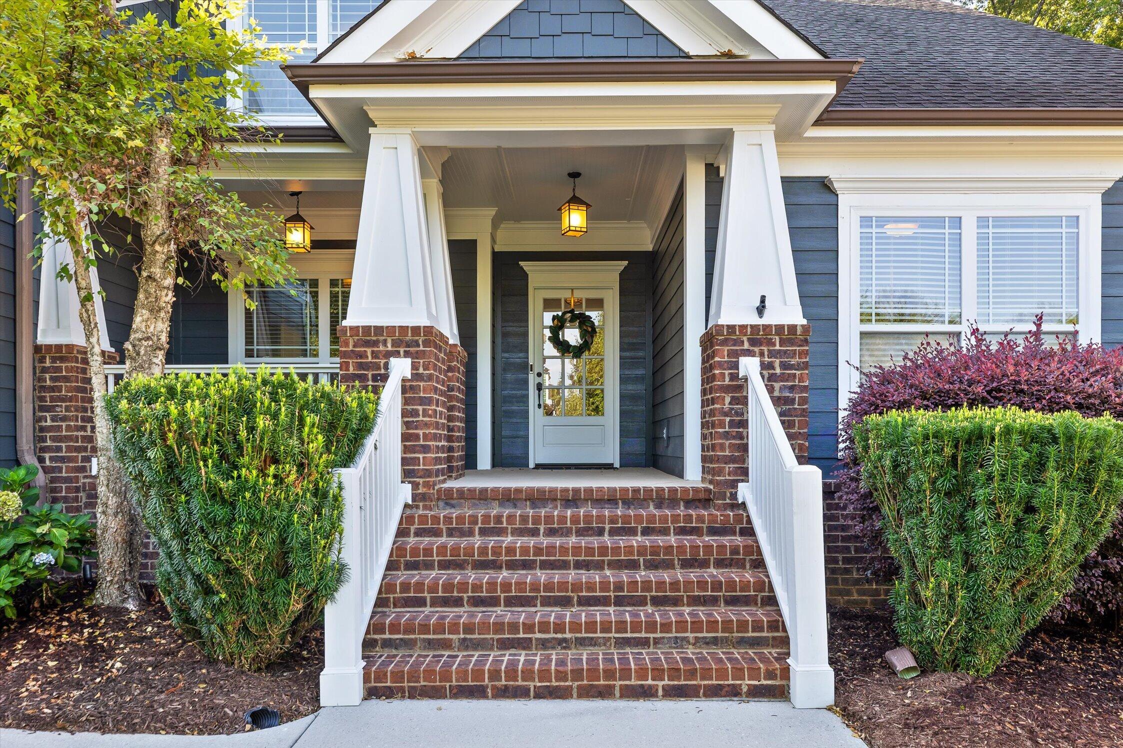 8604 Observation Lane