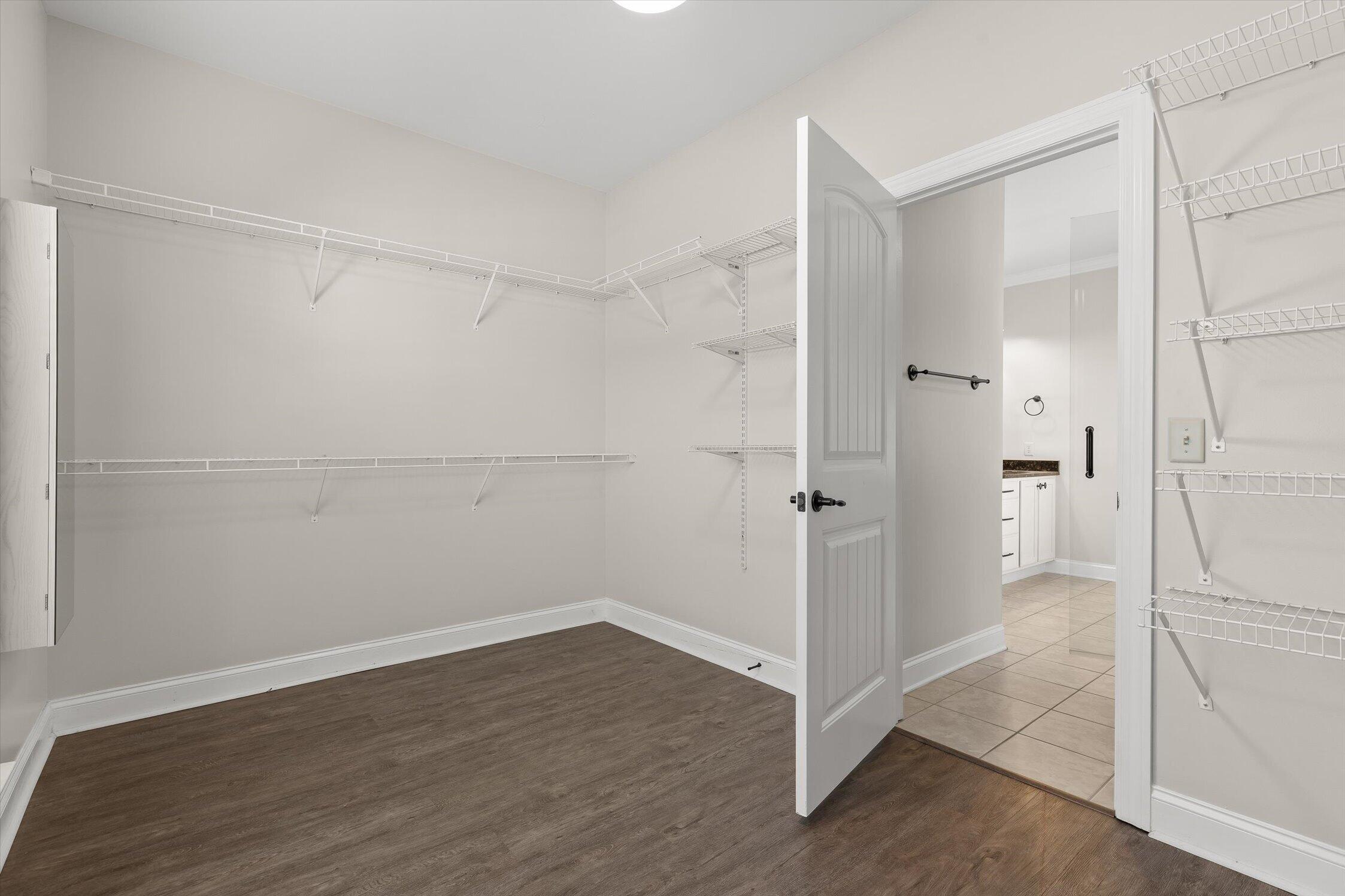 8604 Observation Lane