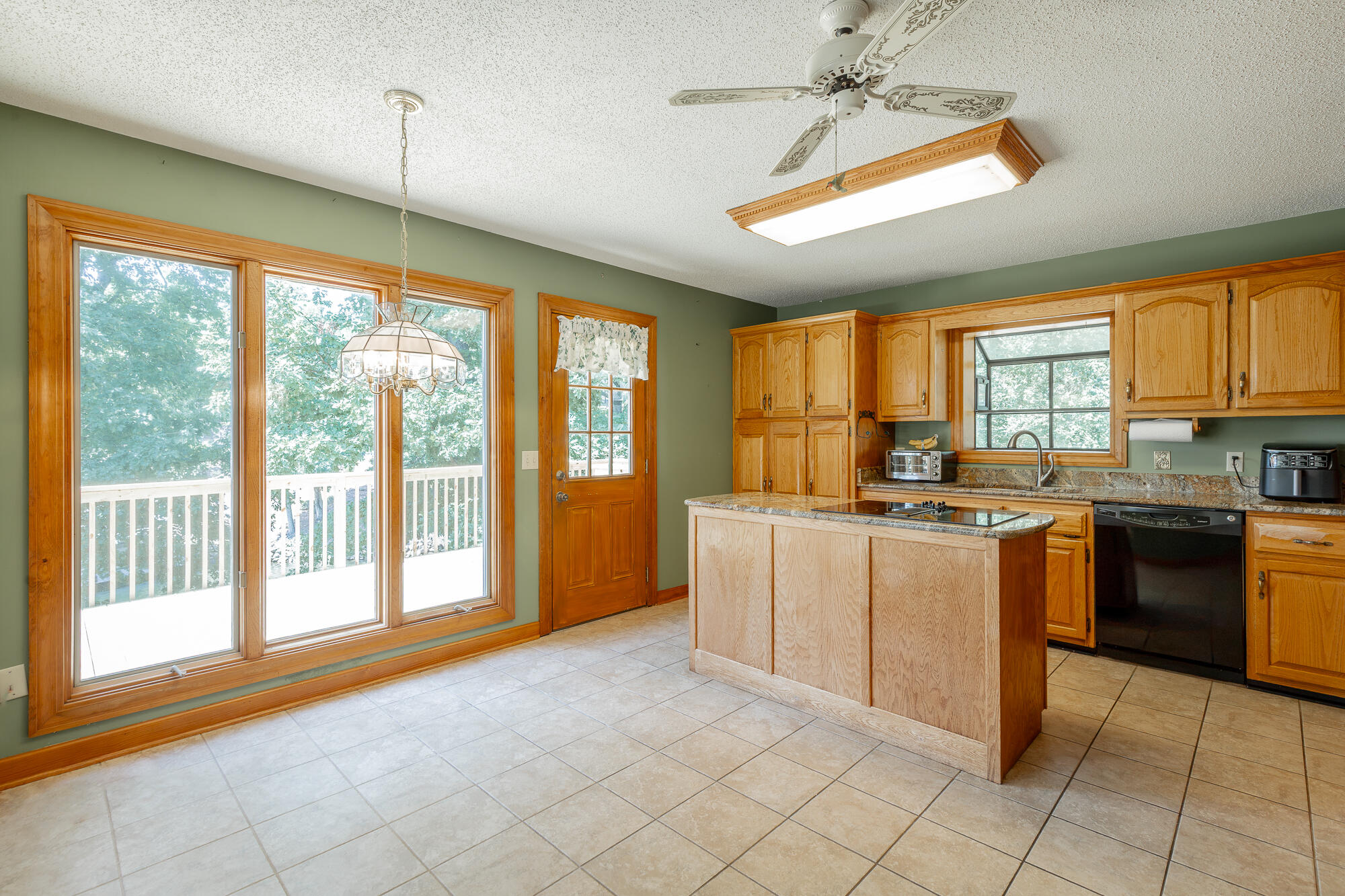 12003 Oak Cove Lane