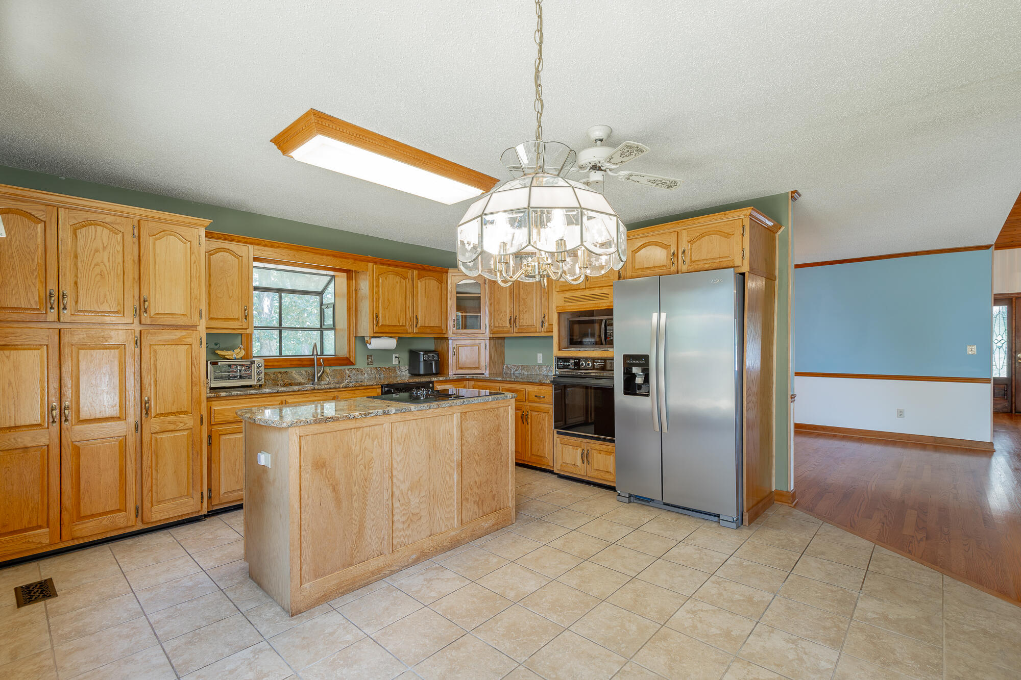 12003 Oak Cove Lane
