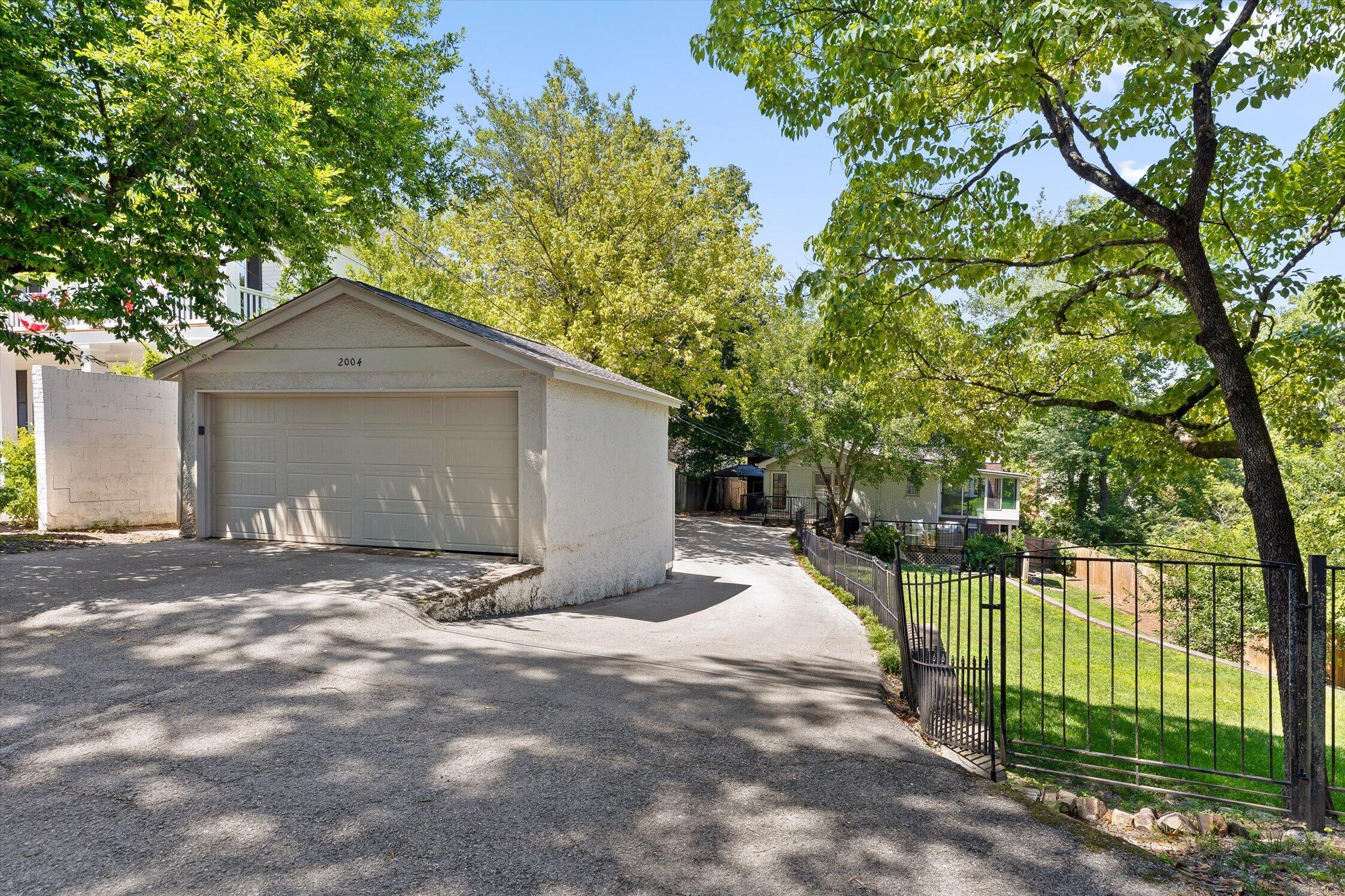 2004 Avalon Avenue