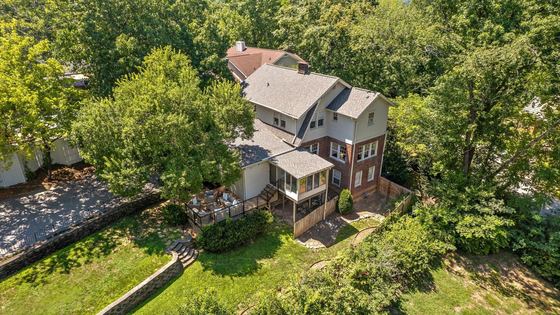 2004 Avalon Avenue