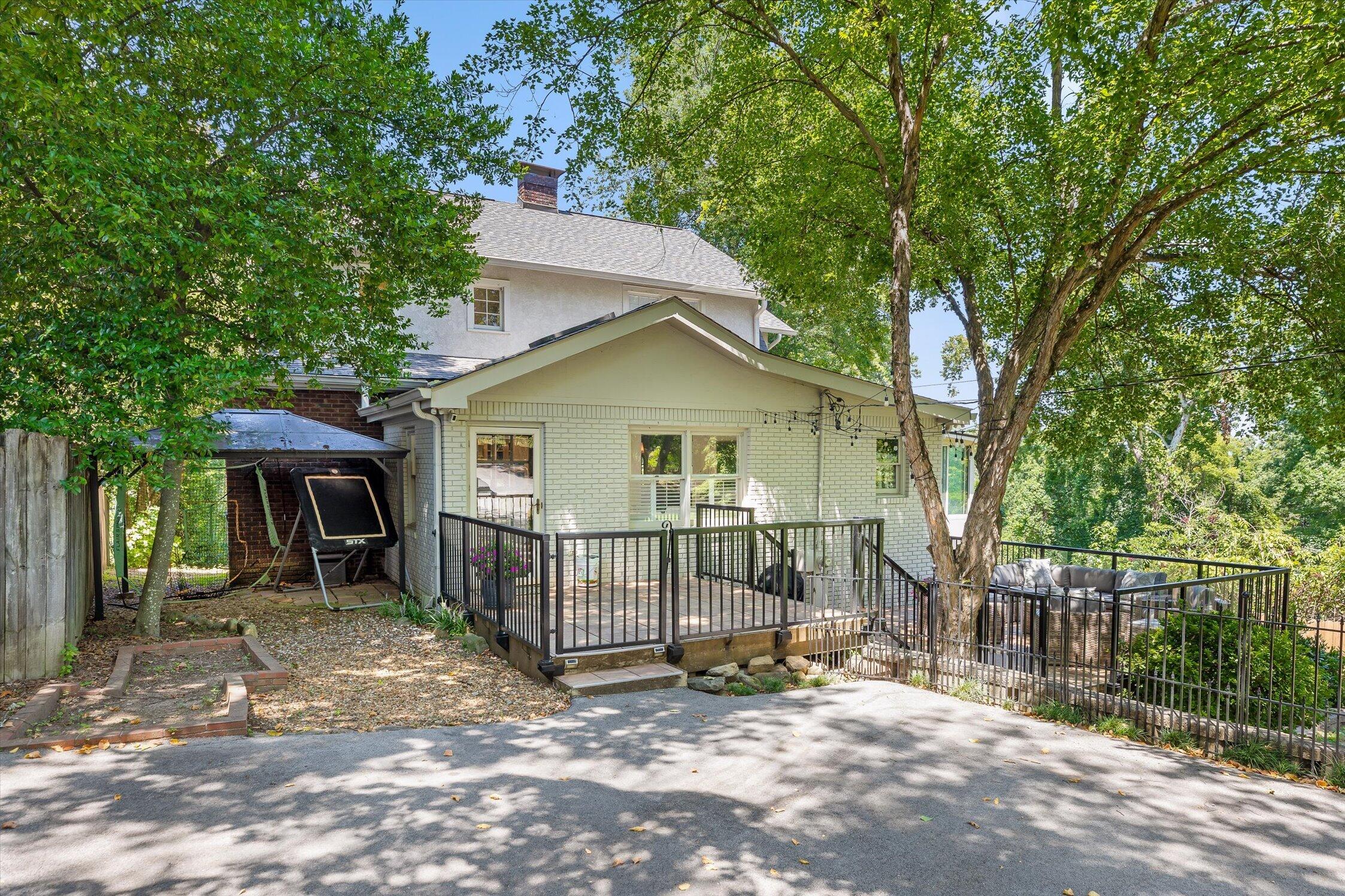 2004 Avalon Avenue
