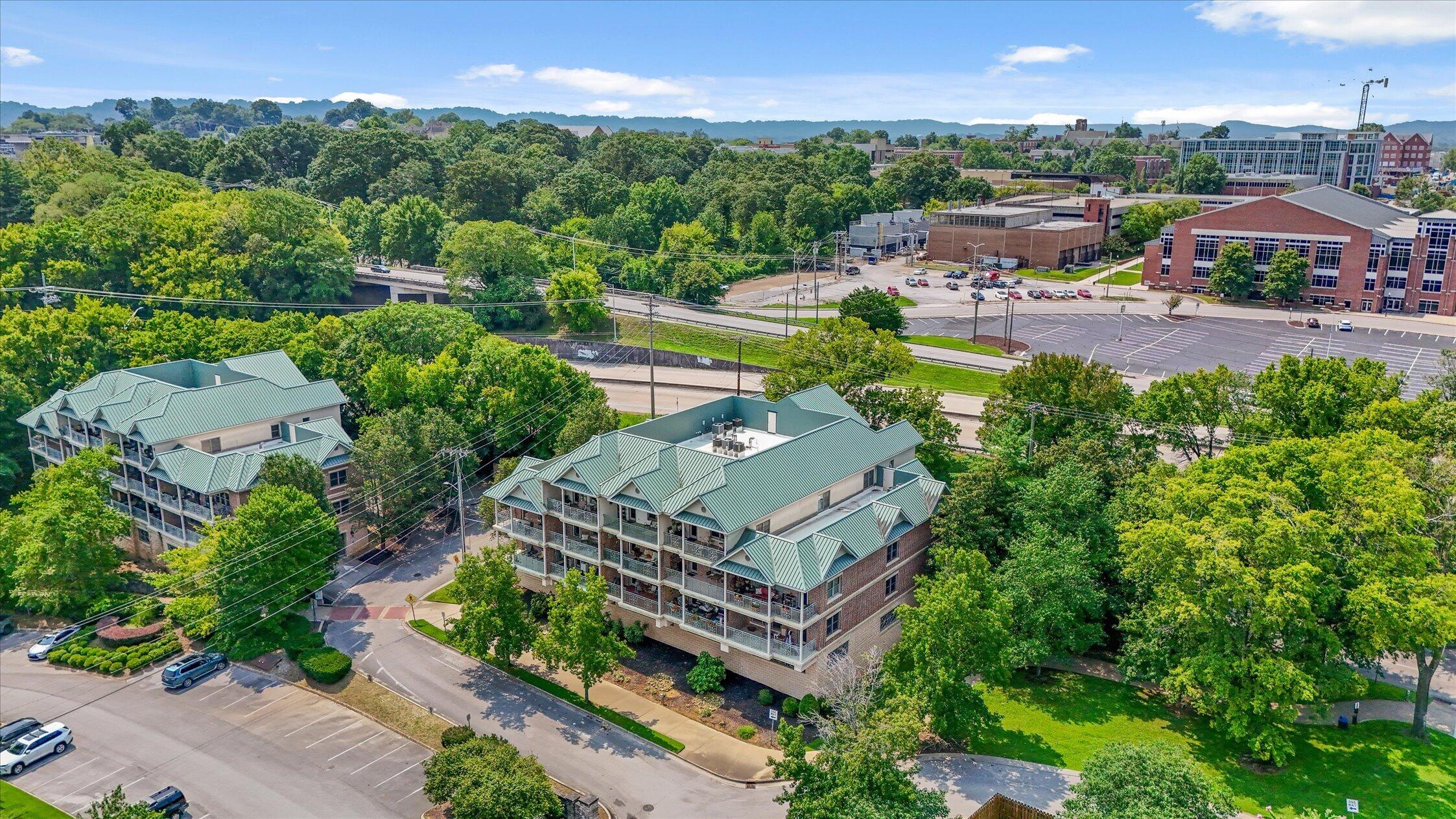 737 Battery Place, 302