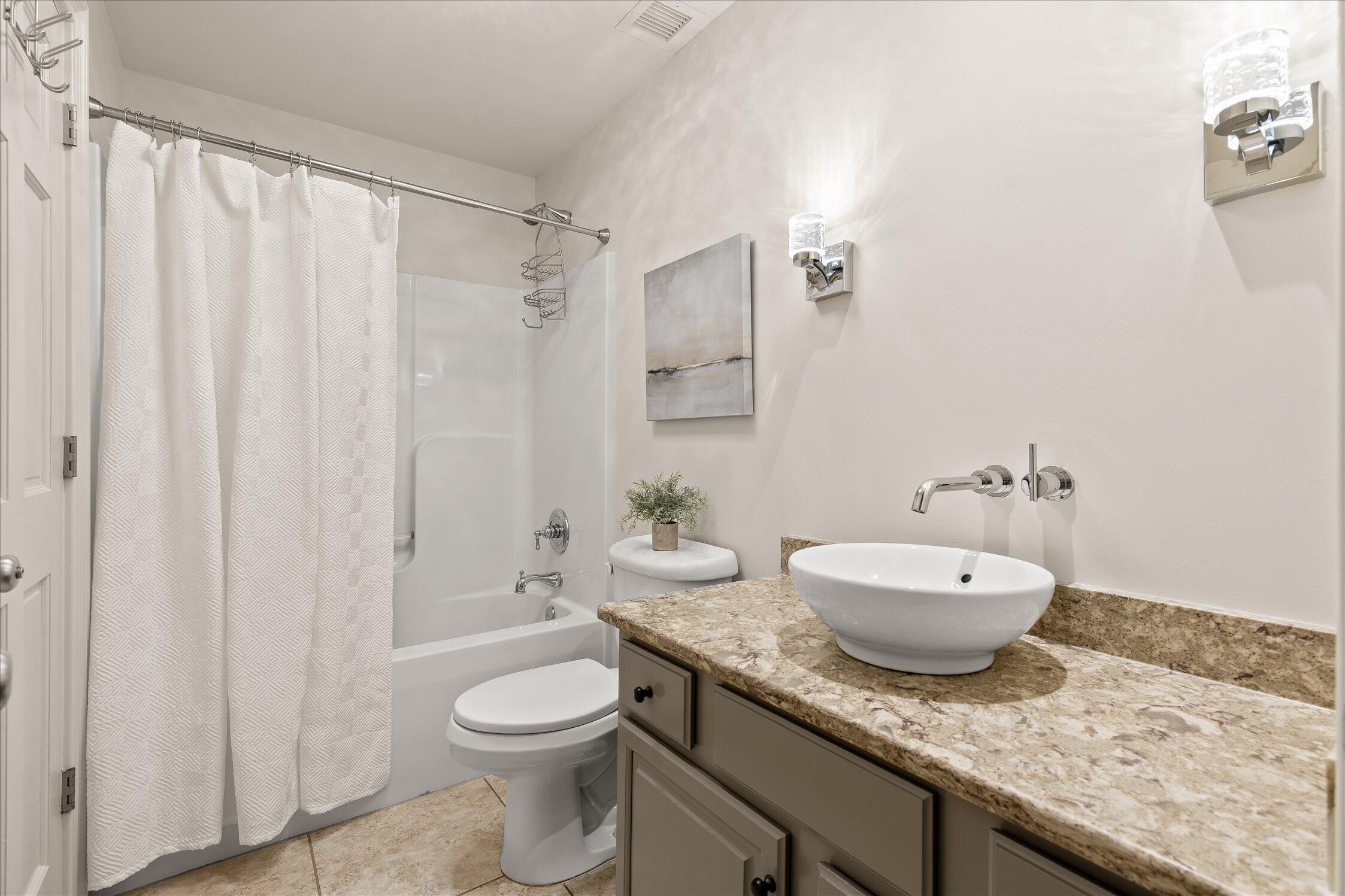 737 Battery Place, 302