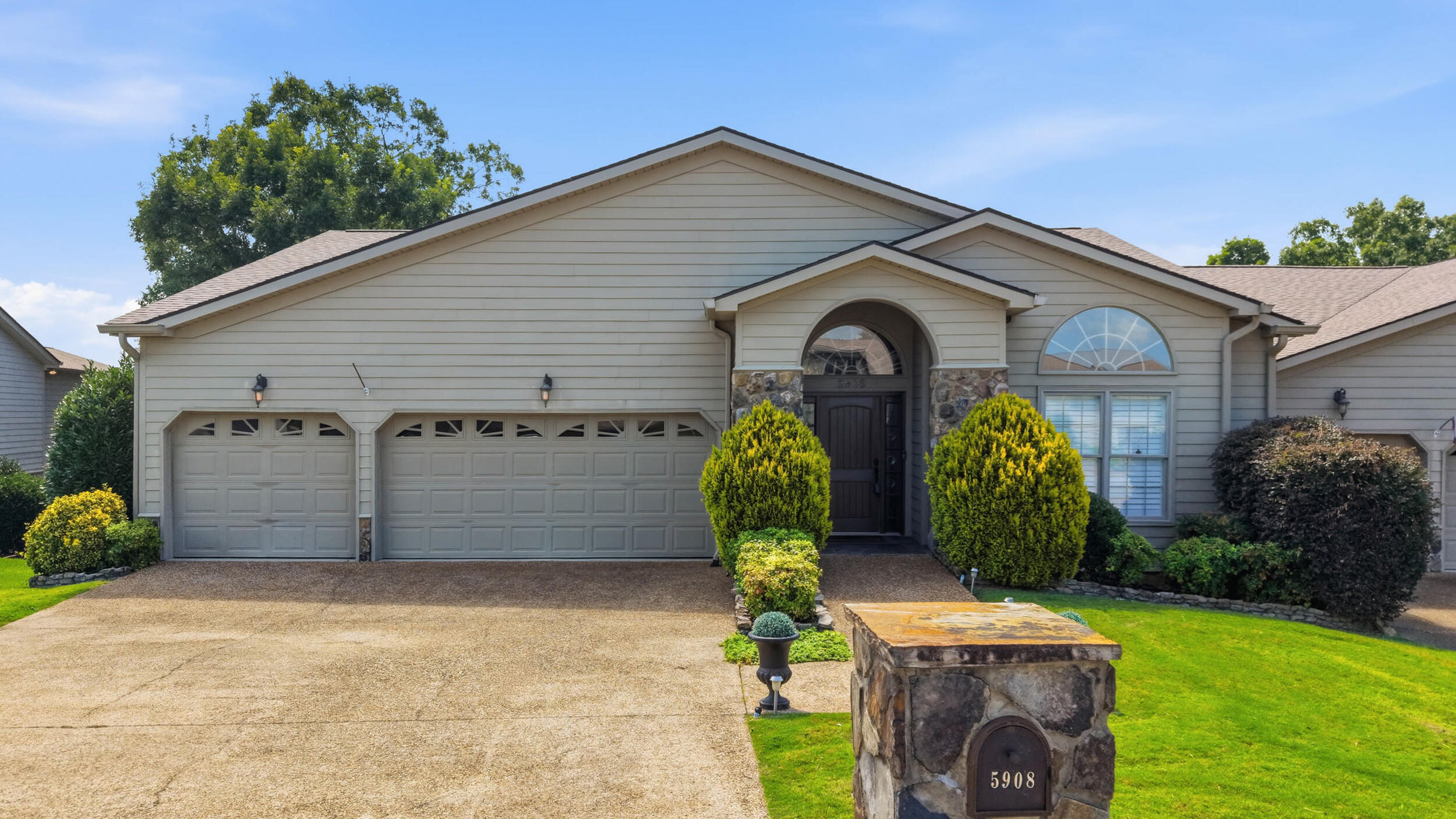 5908 Rainbow Springs Drive