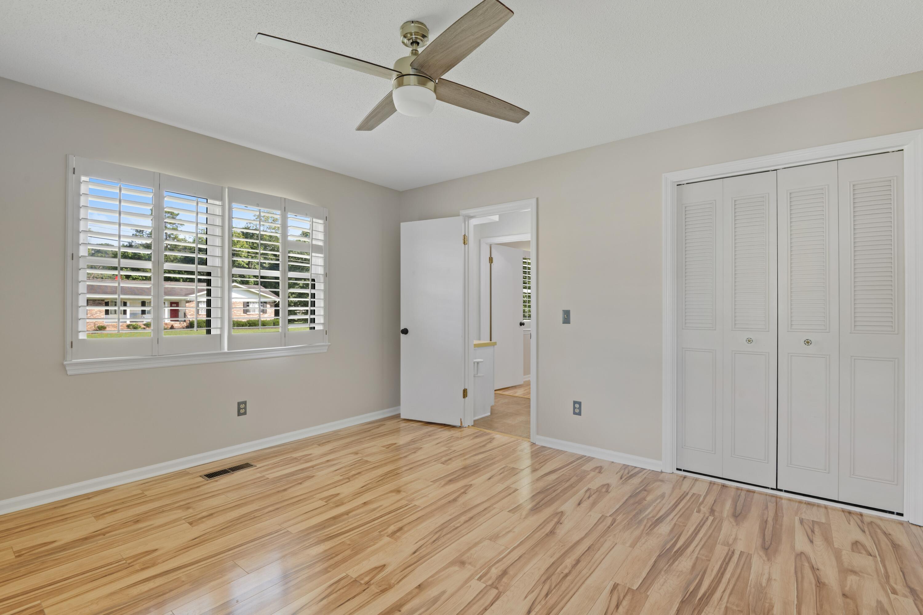 154 Valleybrook Circle