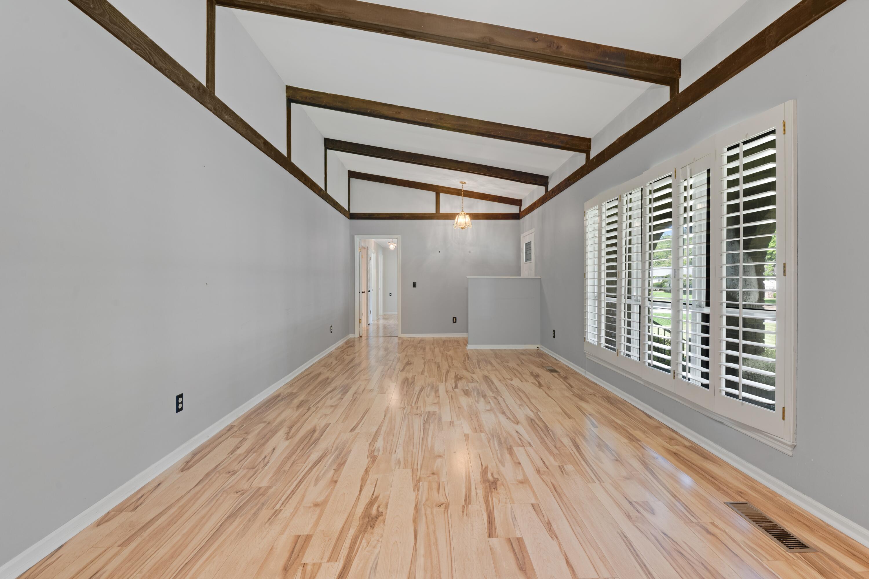 154 Valleybrook Circle