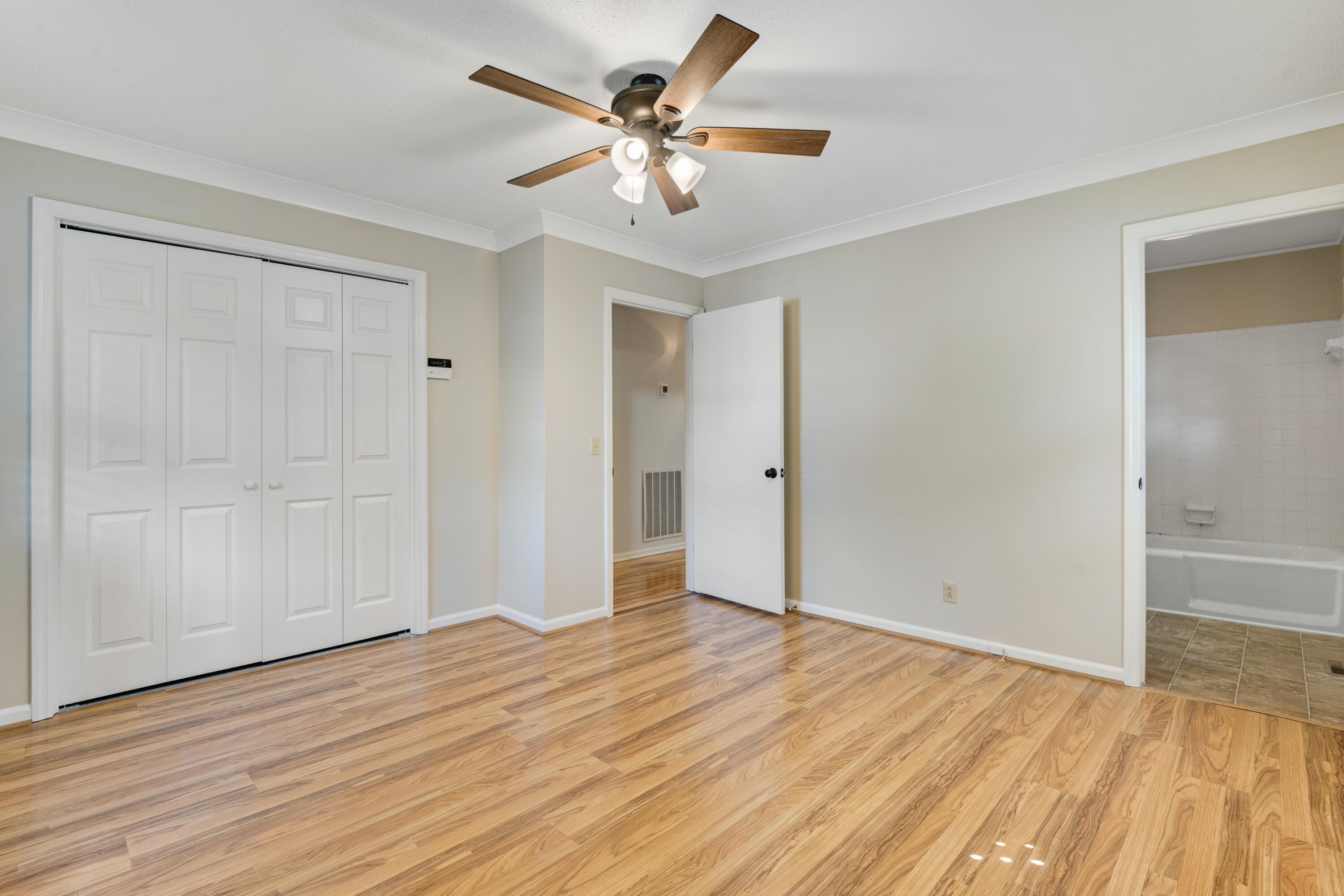 154 Valleybrook Circle