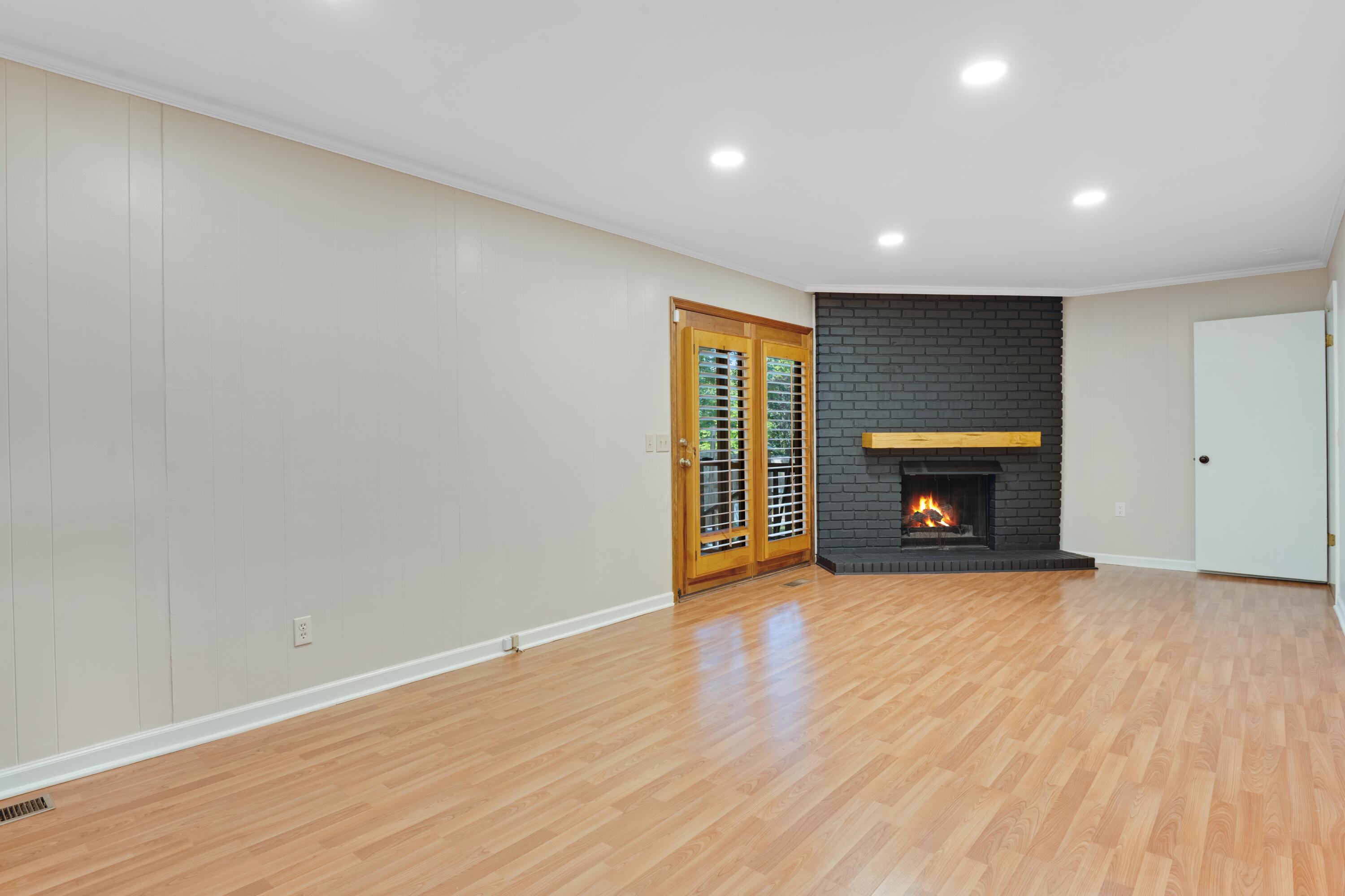 154 Valleybrook Circle
