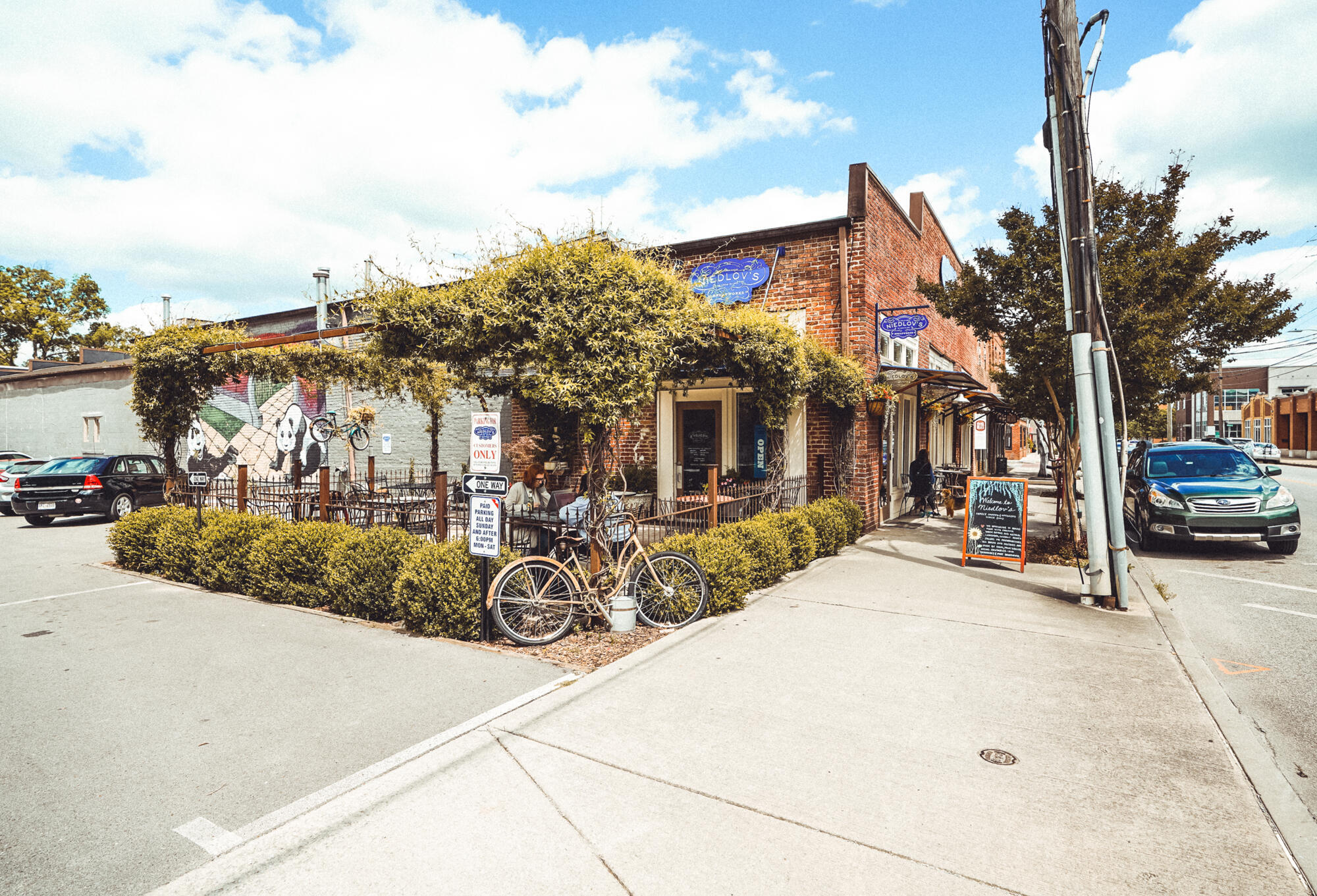 614 E Main Street, 206