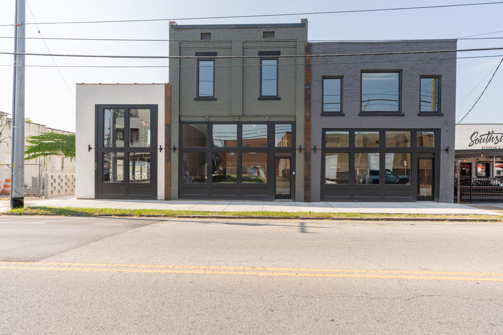 614 E Main Street, 206