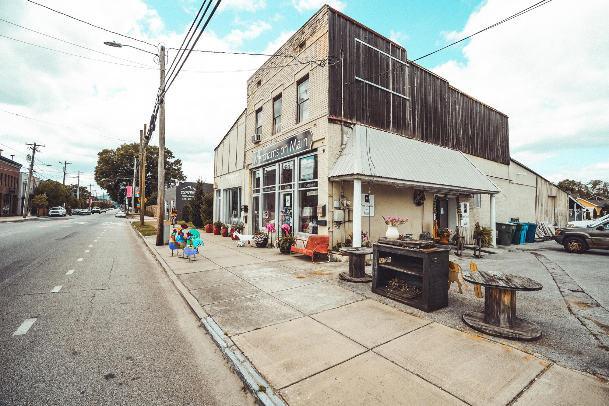 614 E Main Street, 206