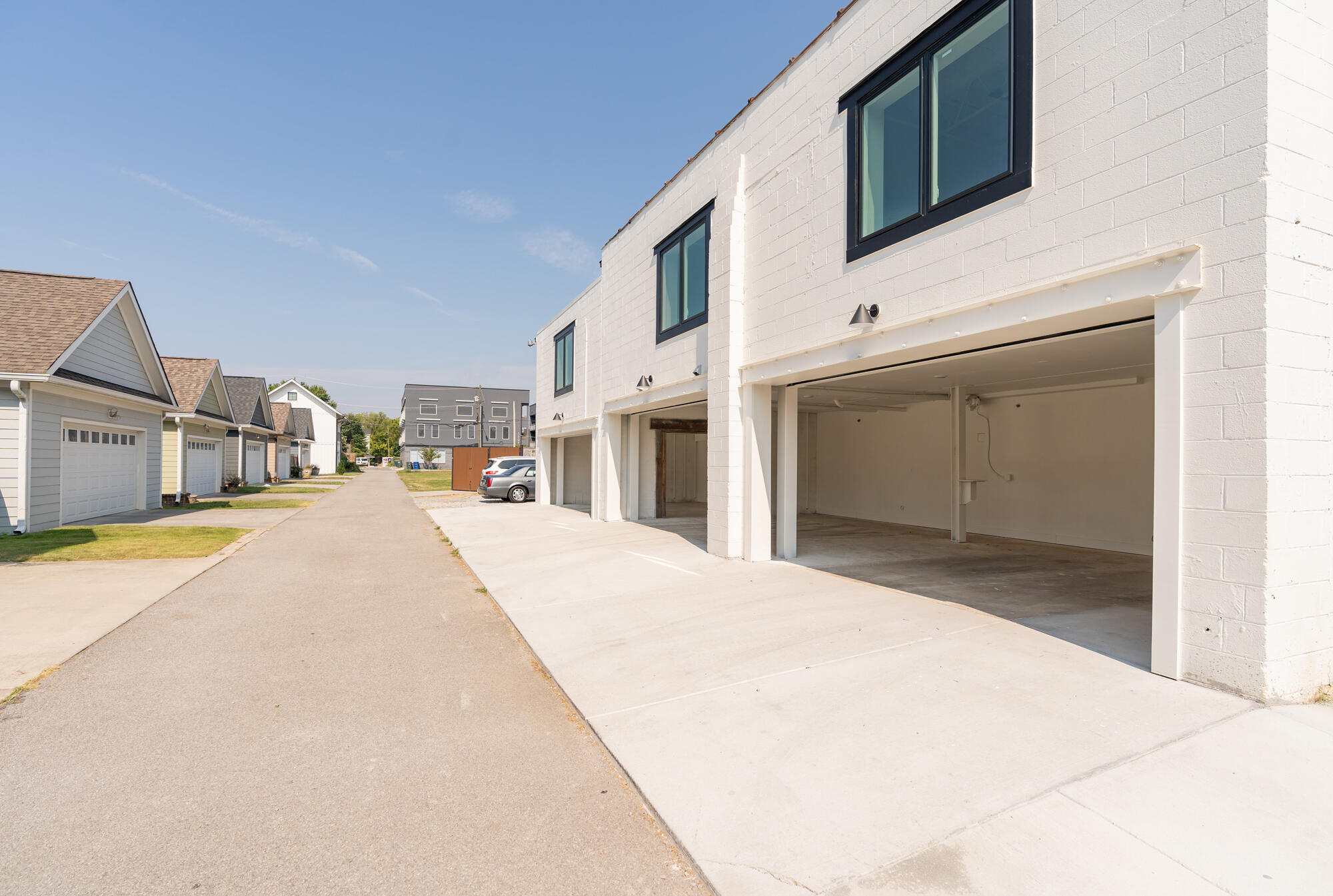 614 E Main Street, 206