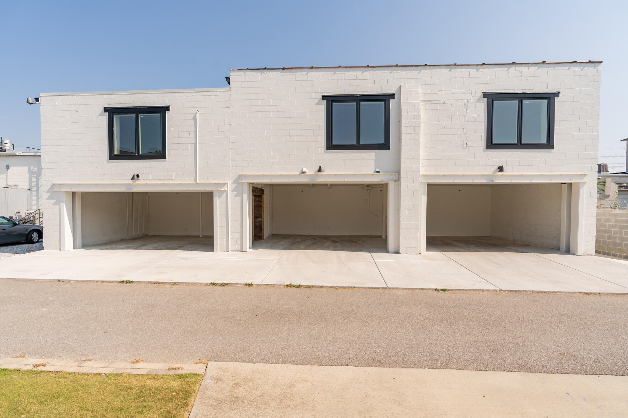 614 E Main Street, 206