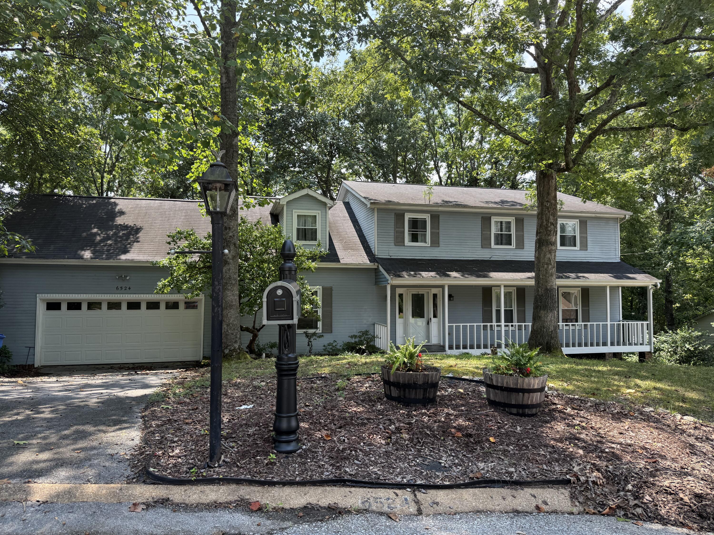 6524 Lake Shadows Circle