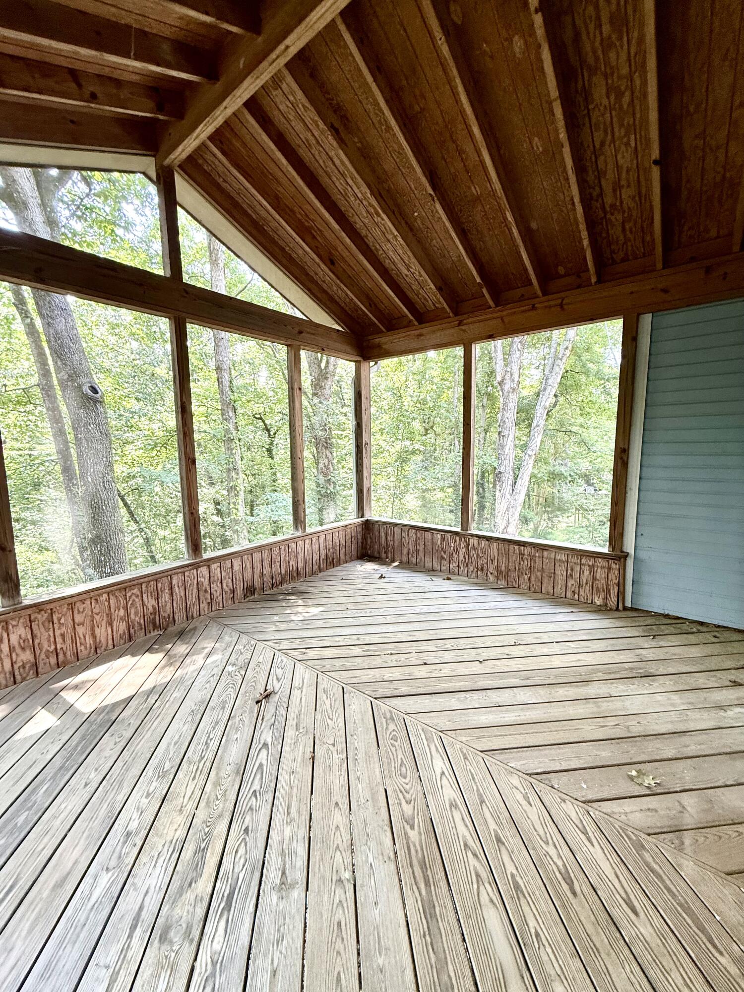 6524 Lake Shadows Circle