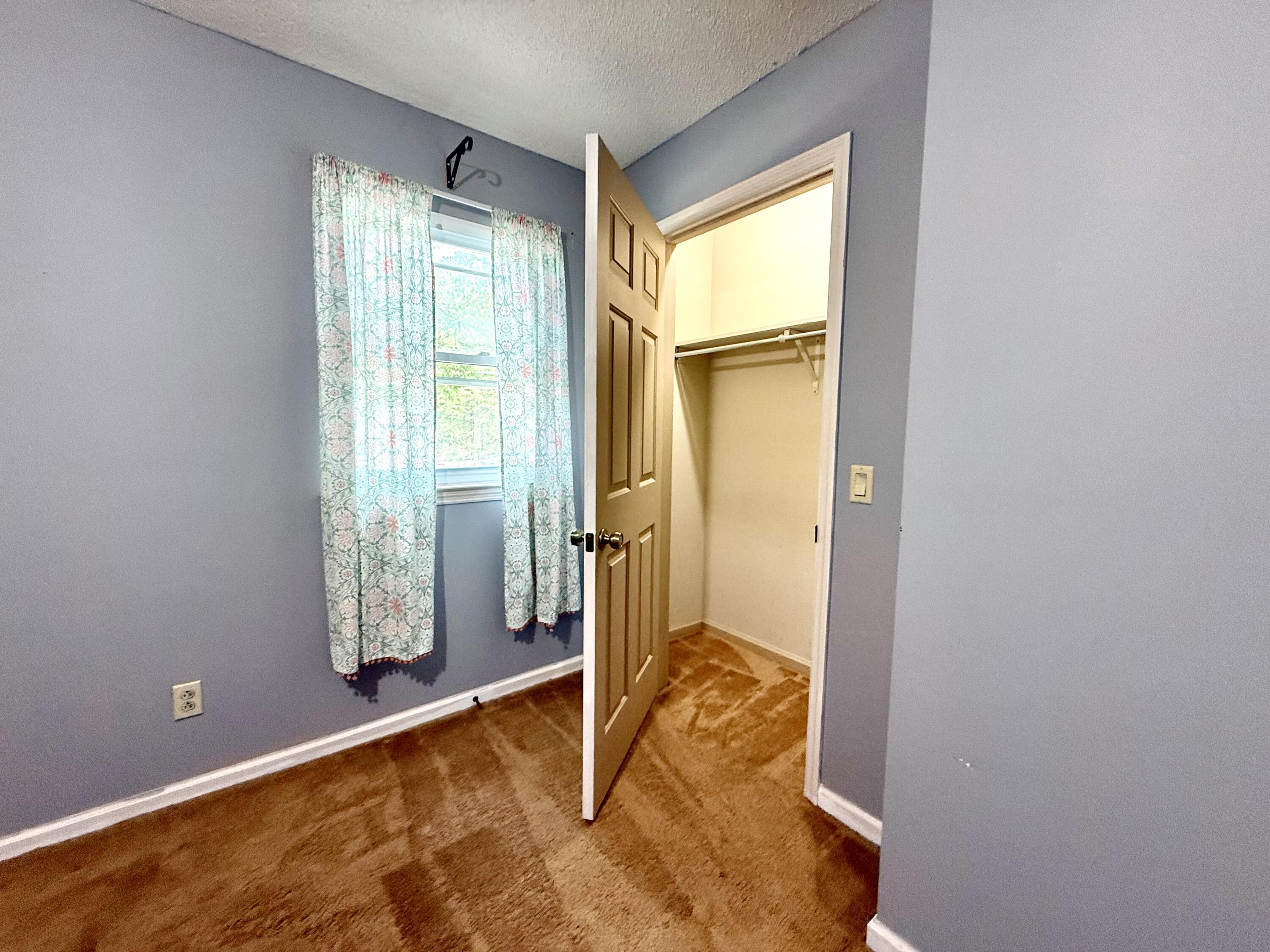 6524 Lake Shadows Circle