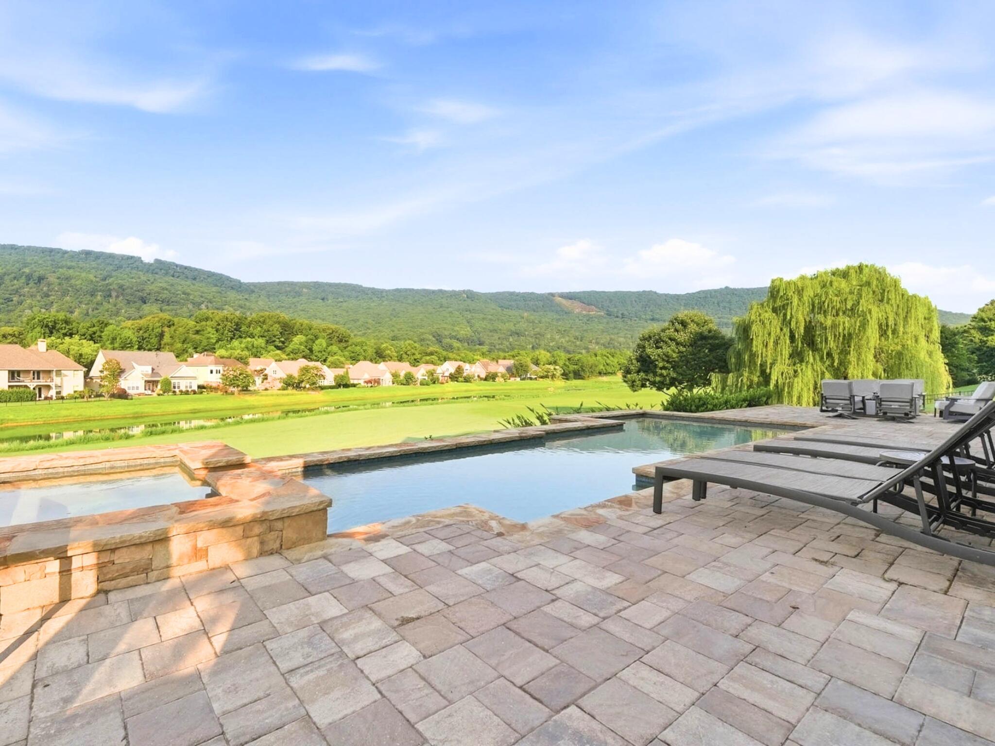 549 Magnolia Vale Drive