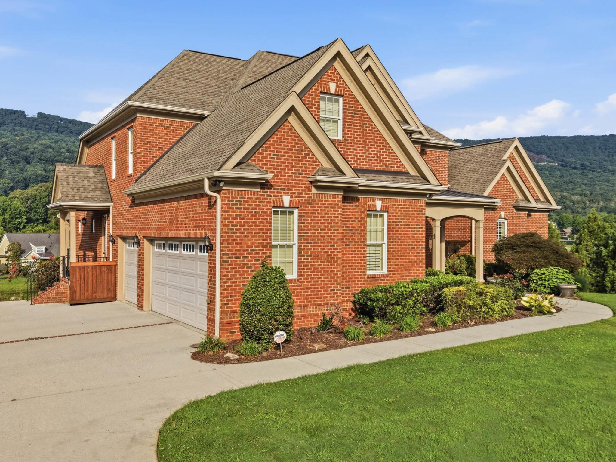 549 Magnolia Vale Drive
