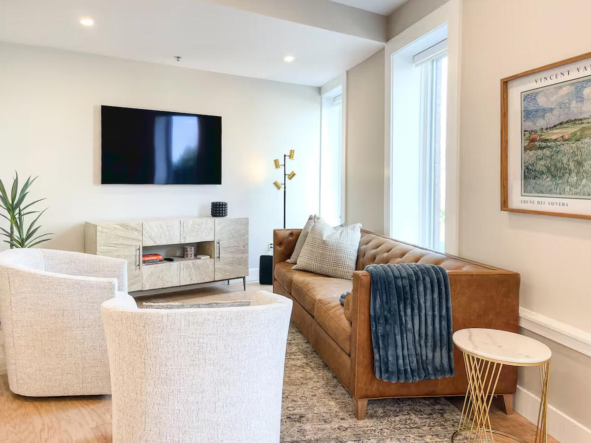 707 Georgia Avenue, #301