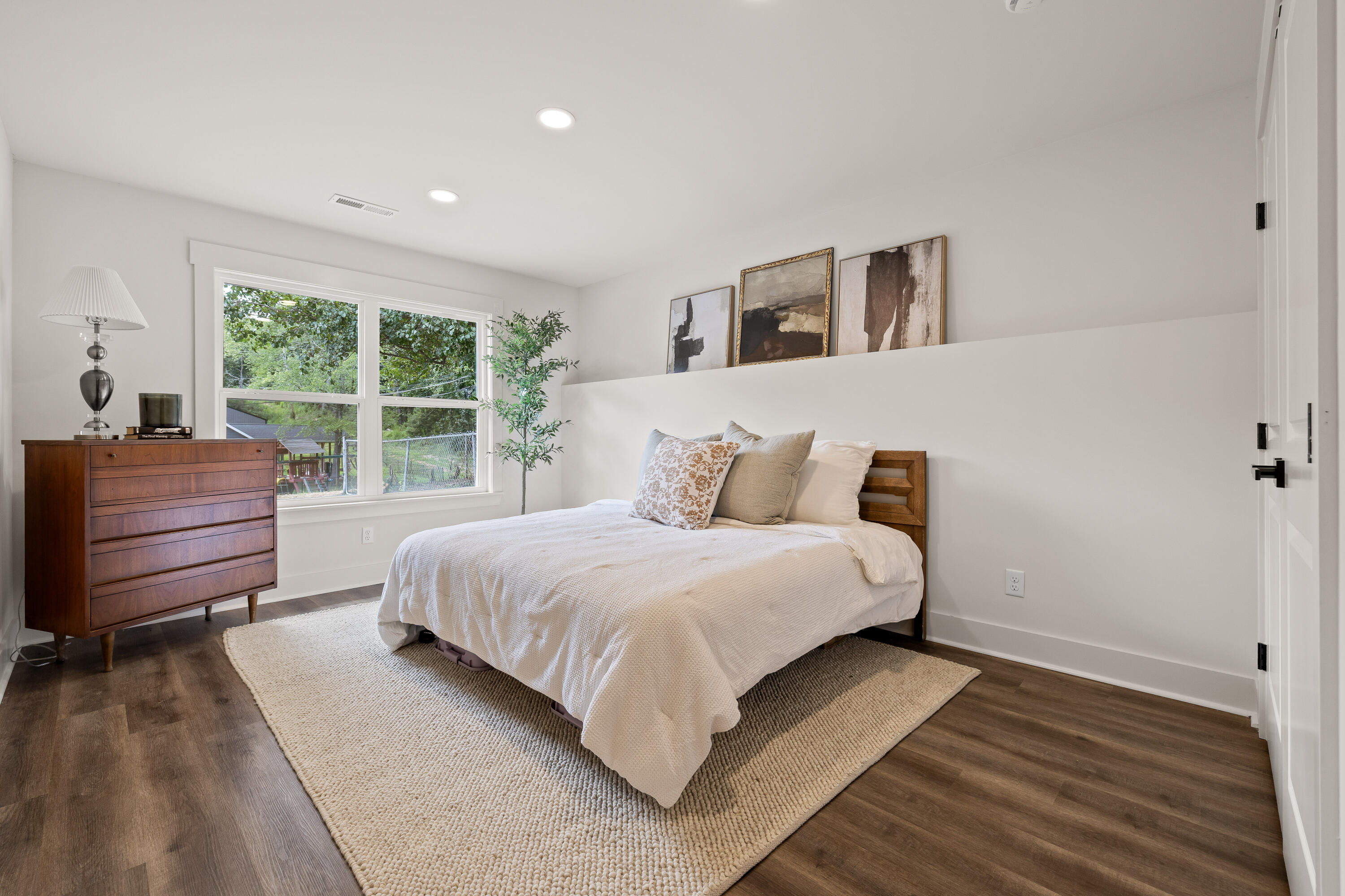 2323 Lyons Lane