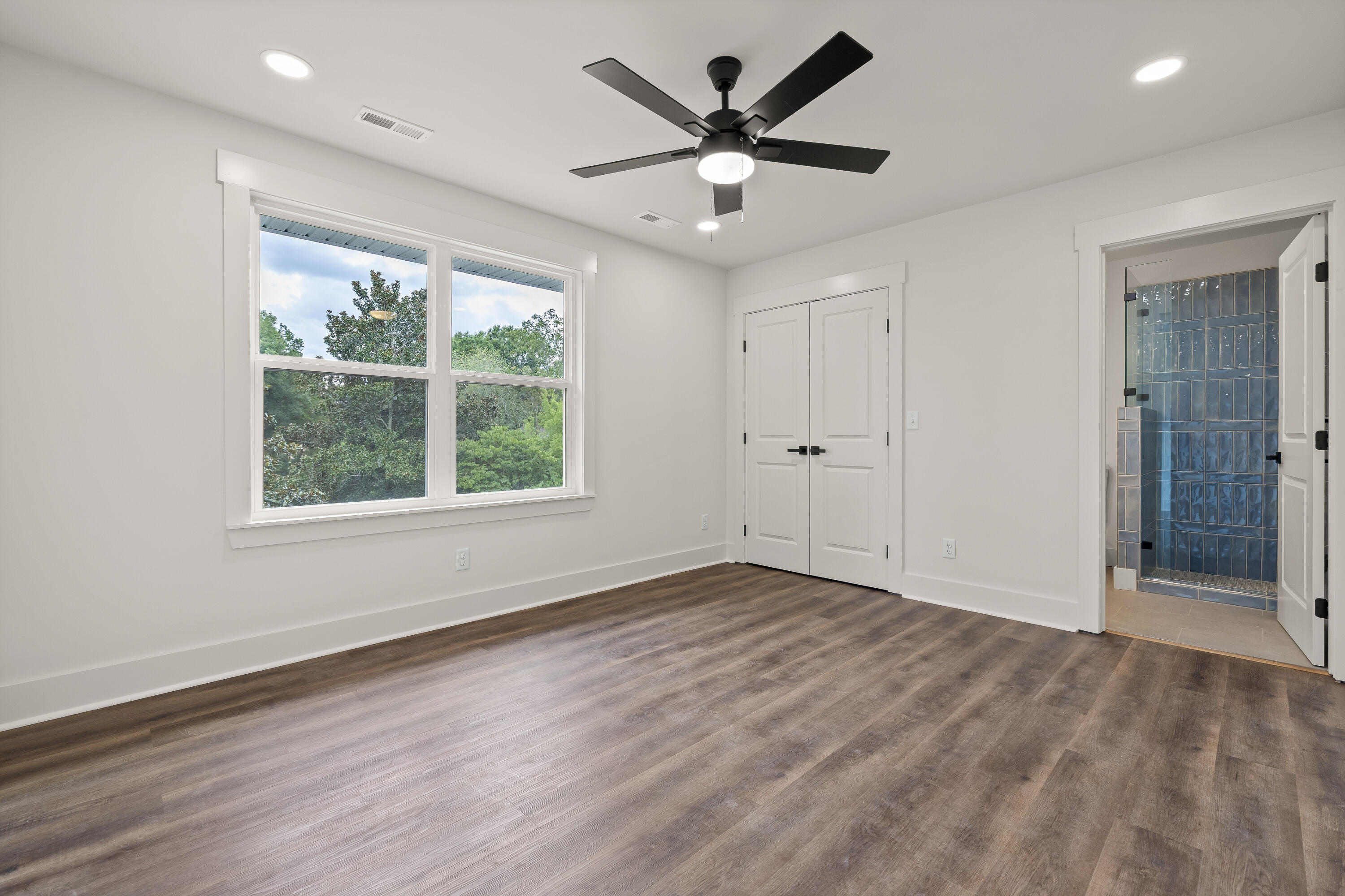 2323 Lyons Lane