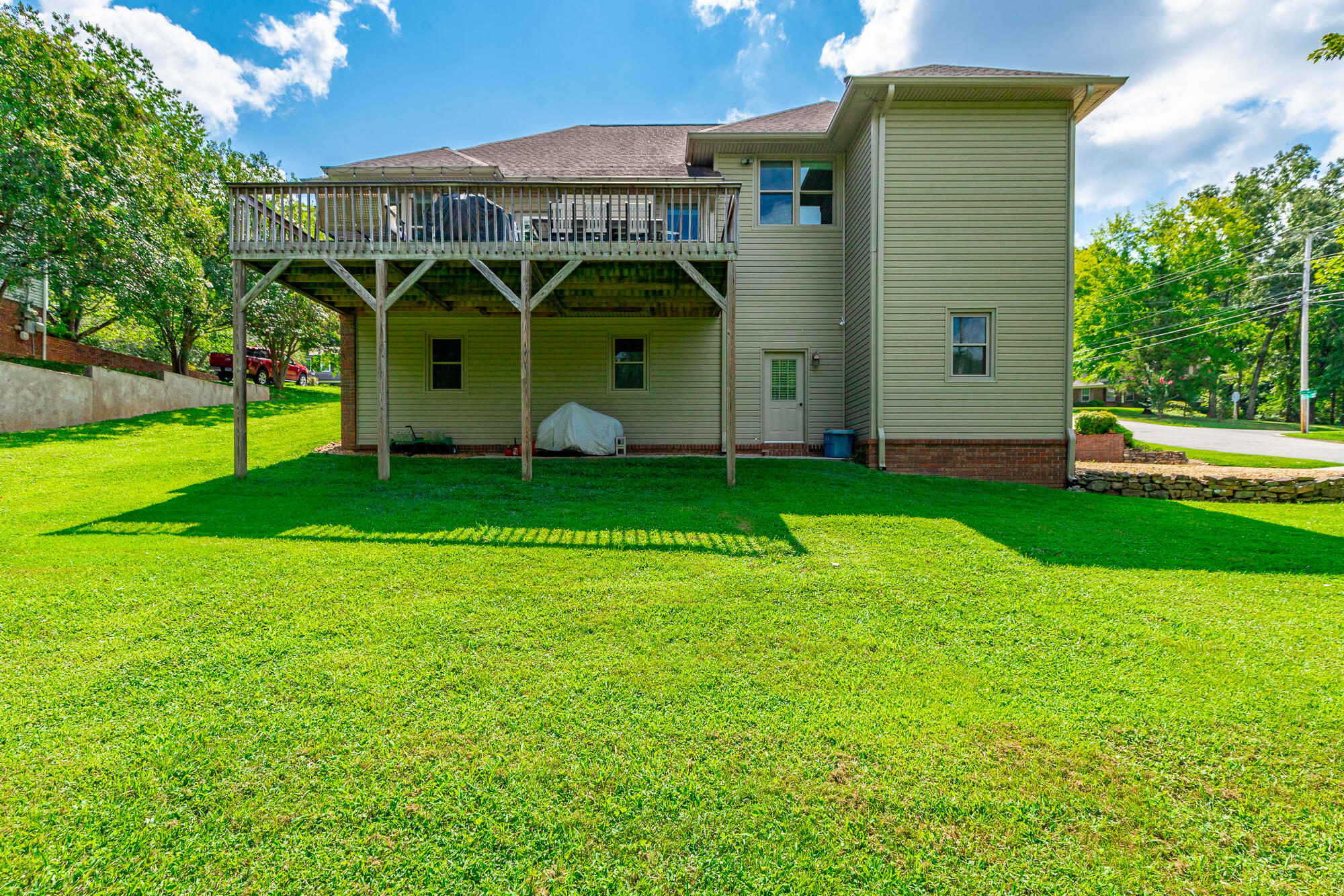 6503 Fox Den Lane