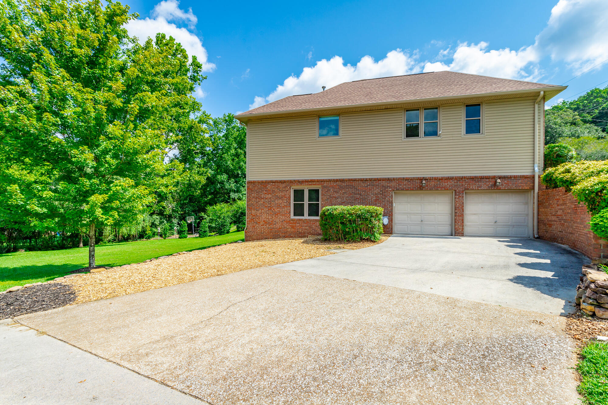 6503 Fox Den Lane