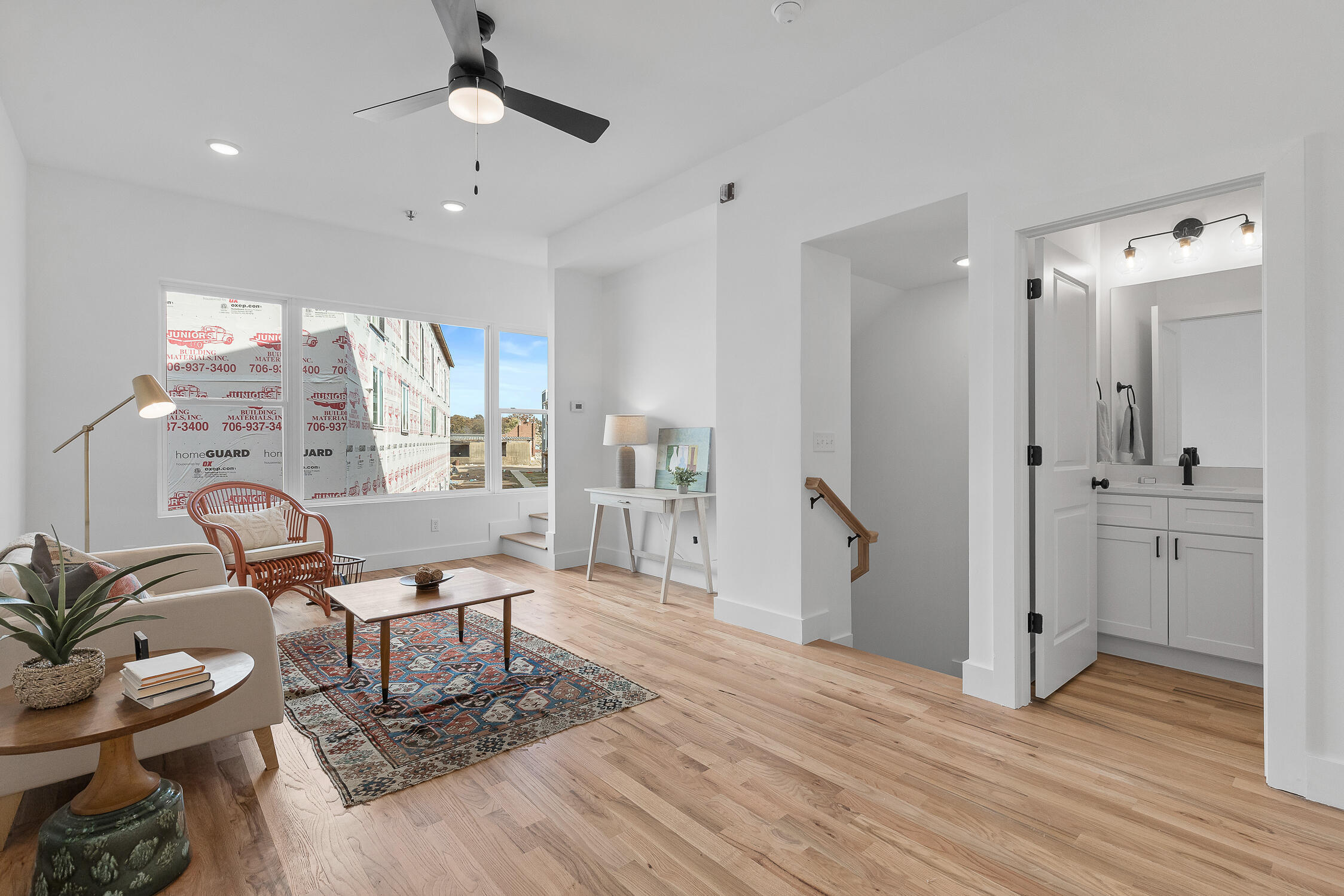 907 Montague Place