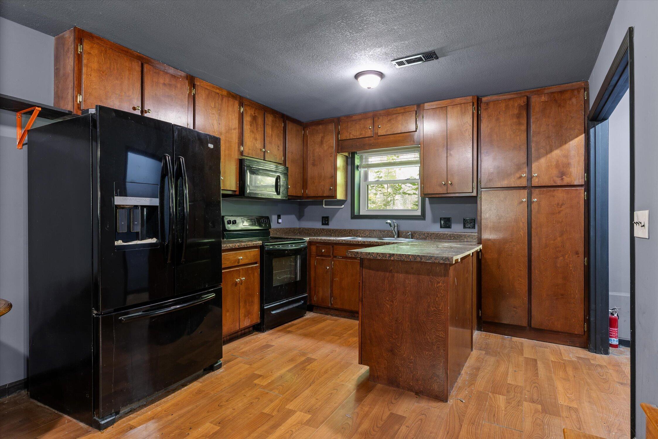 120 NW Buckeye Lane NW