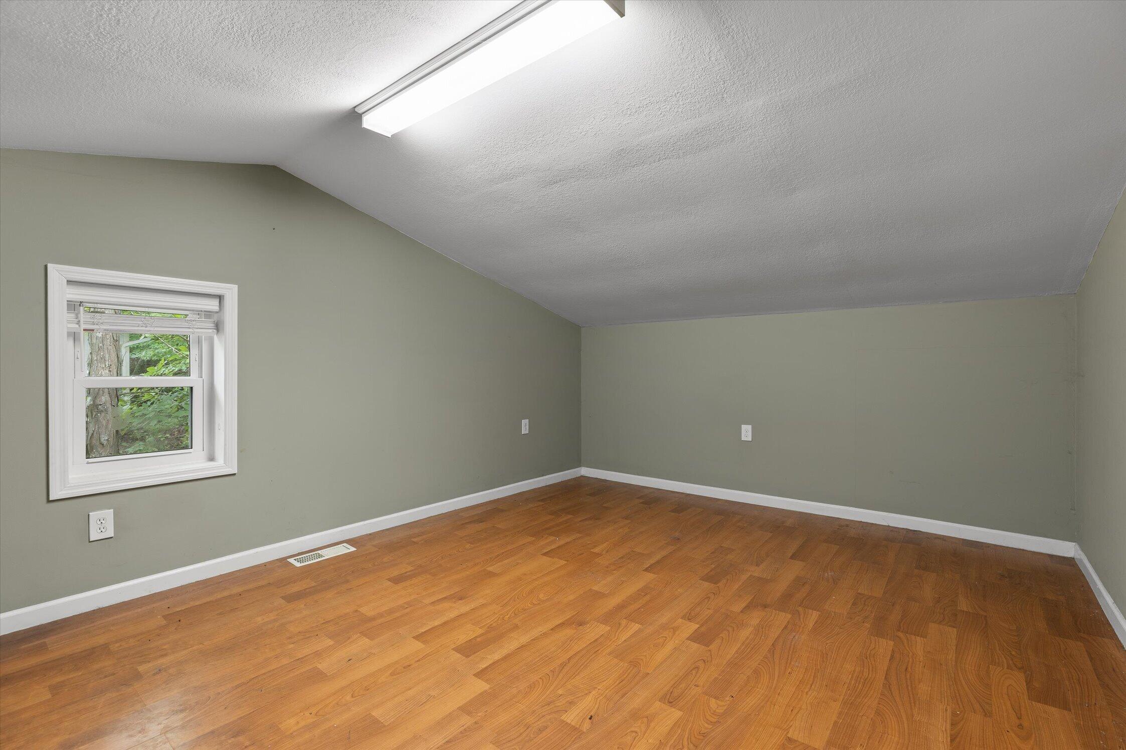 120 NW Buckeye Lane NW