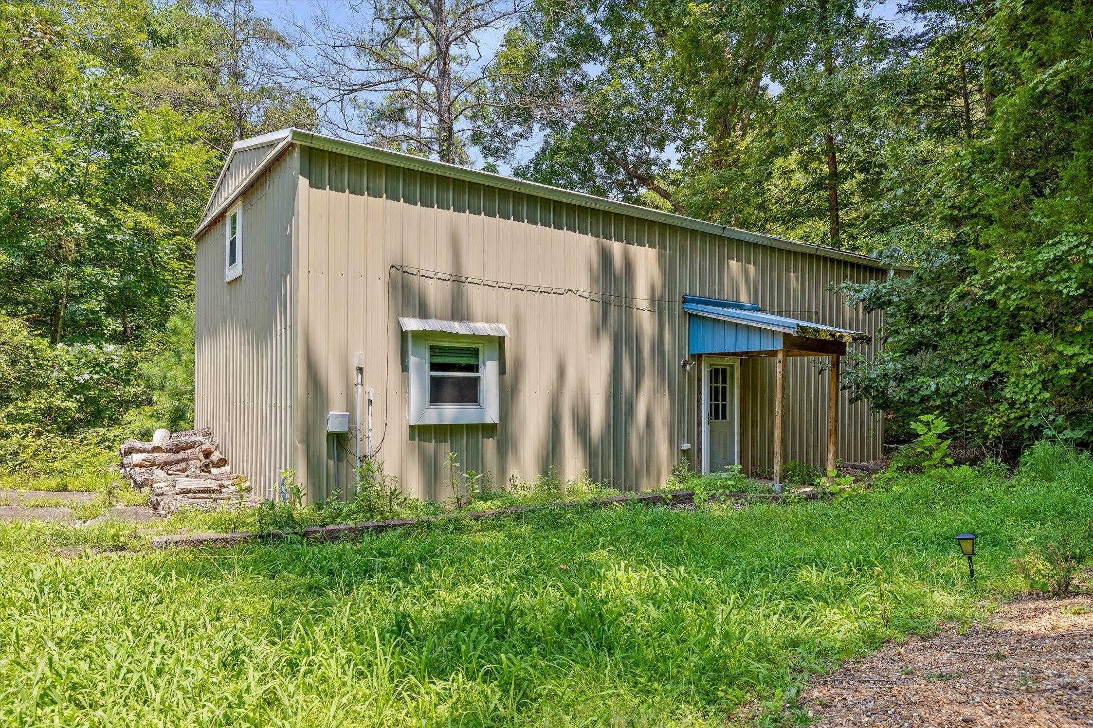 120 NW Buckeye Lane NW