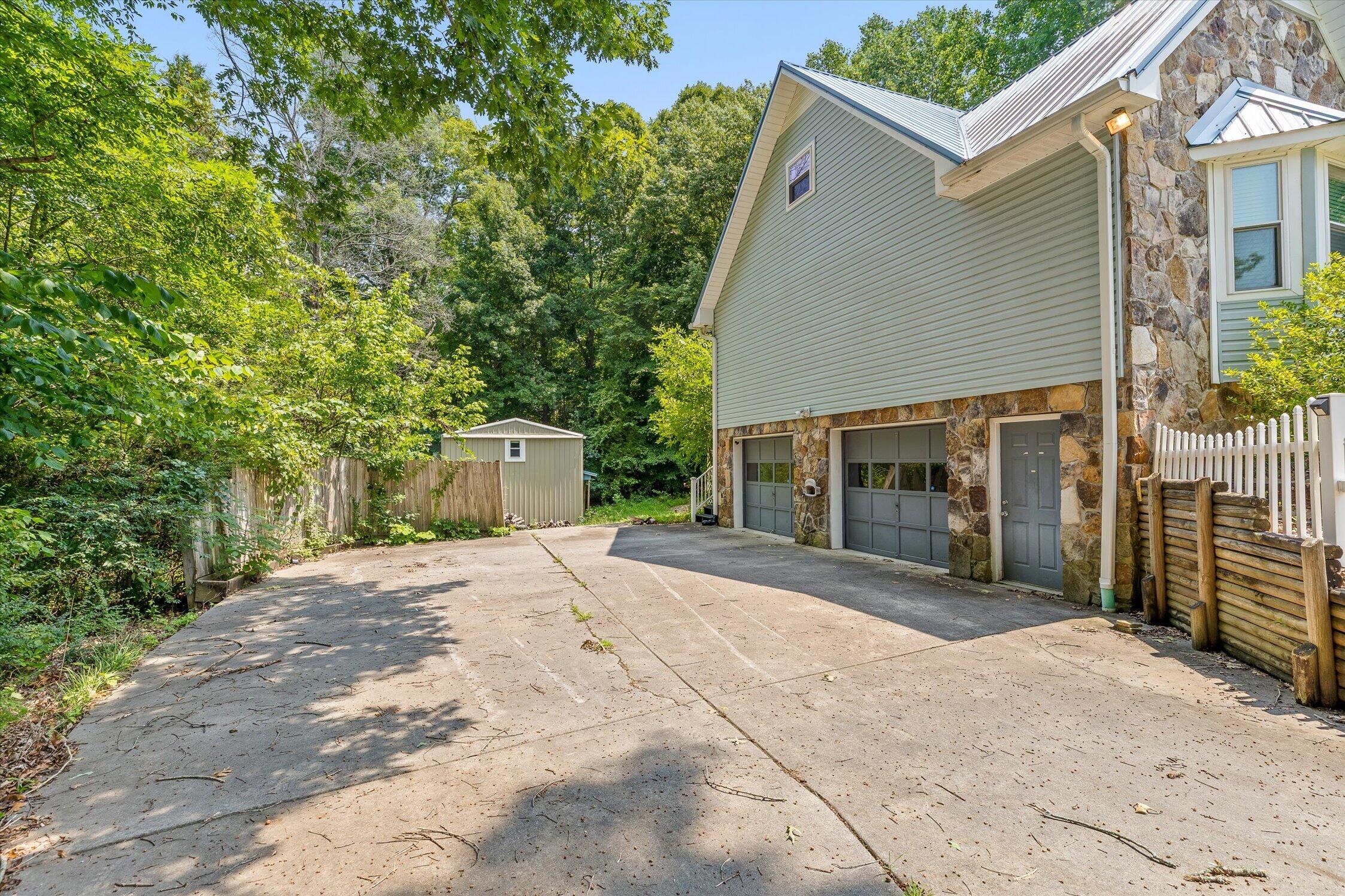 120 NW Buckeye Lane NW