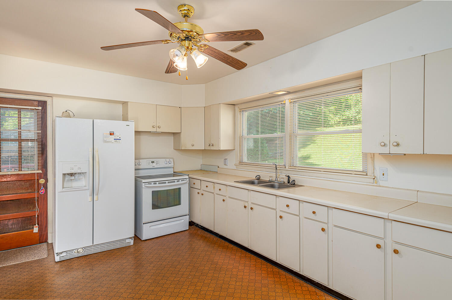 1619 S Seminole Drive