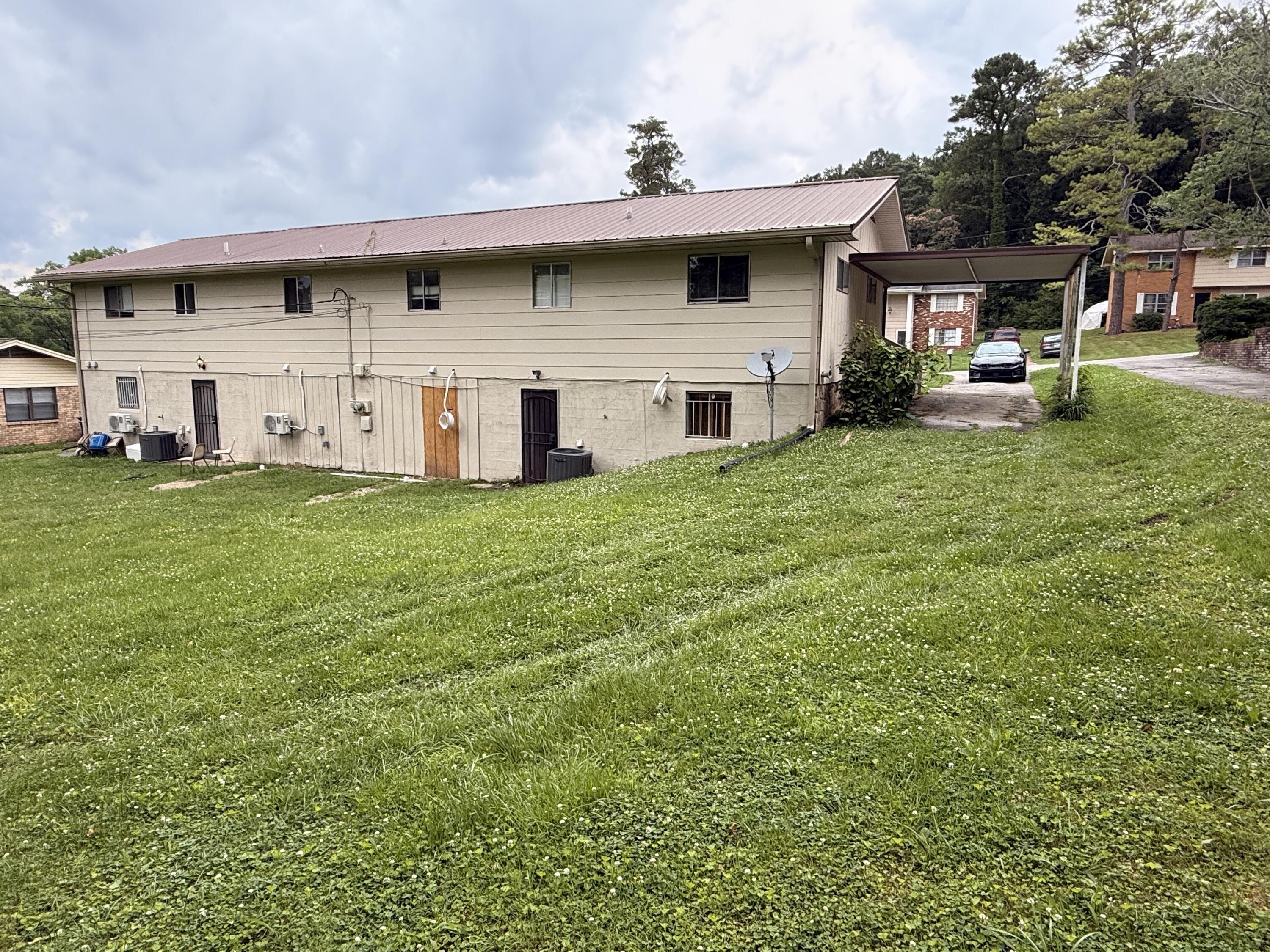 7156 Holland Lane, 1