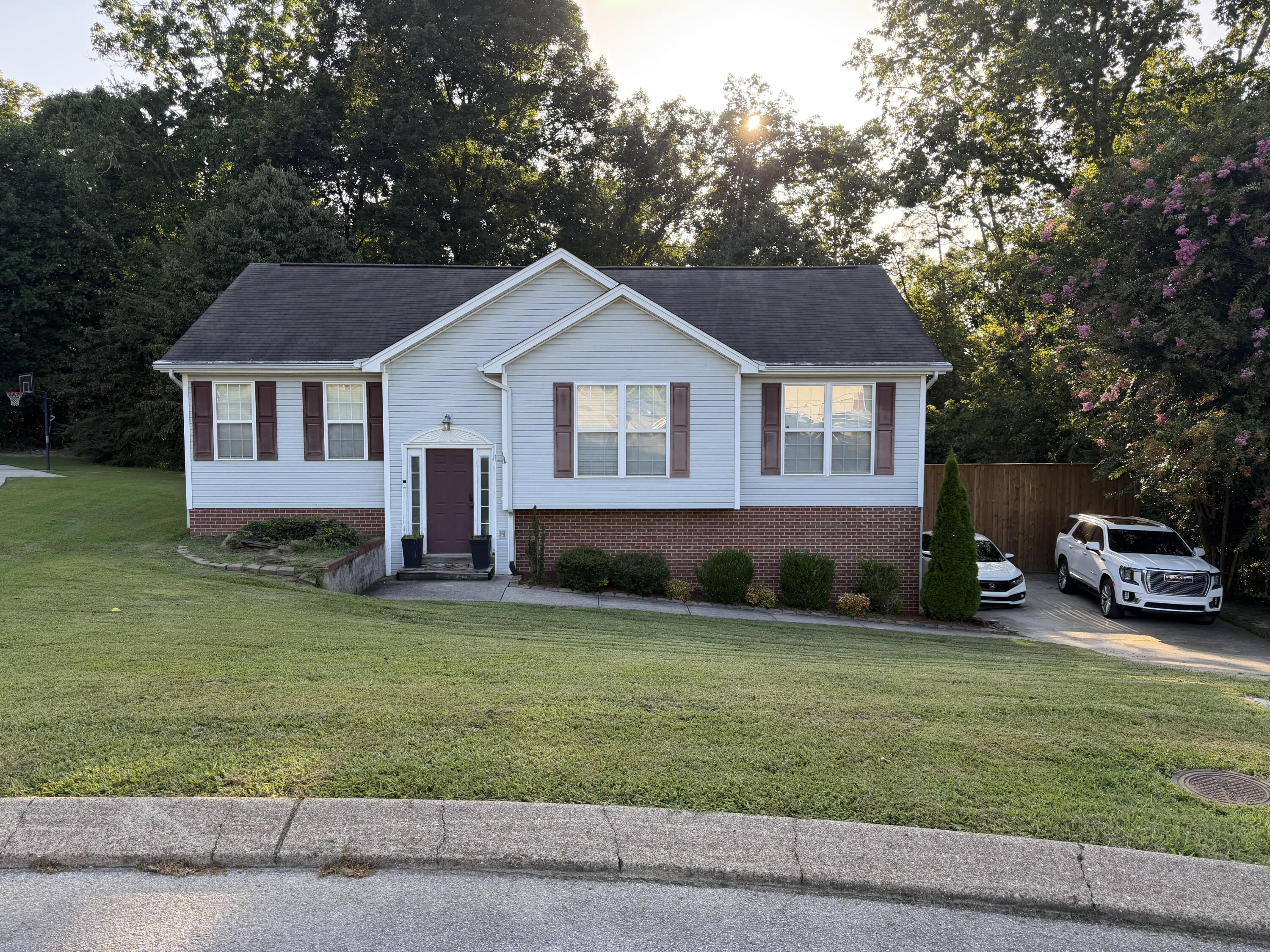 1999 Hardwood Lane