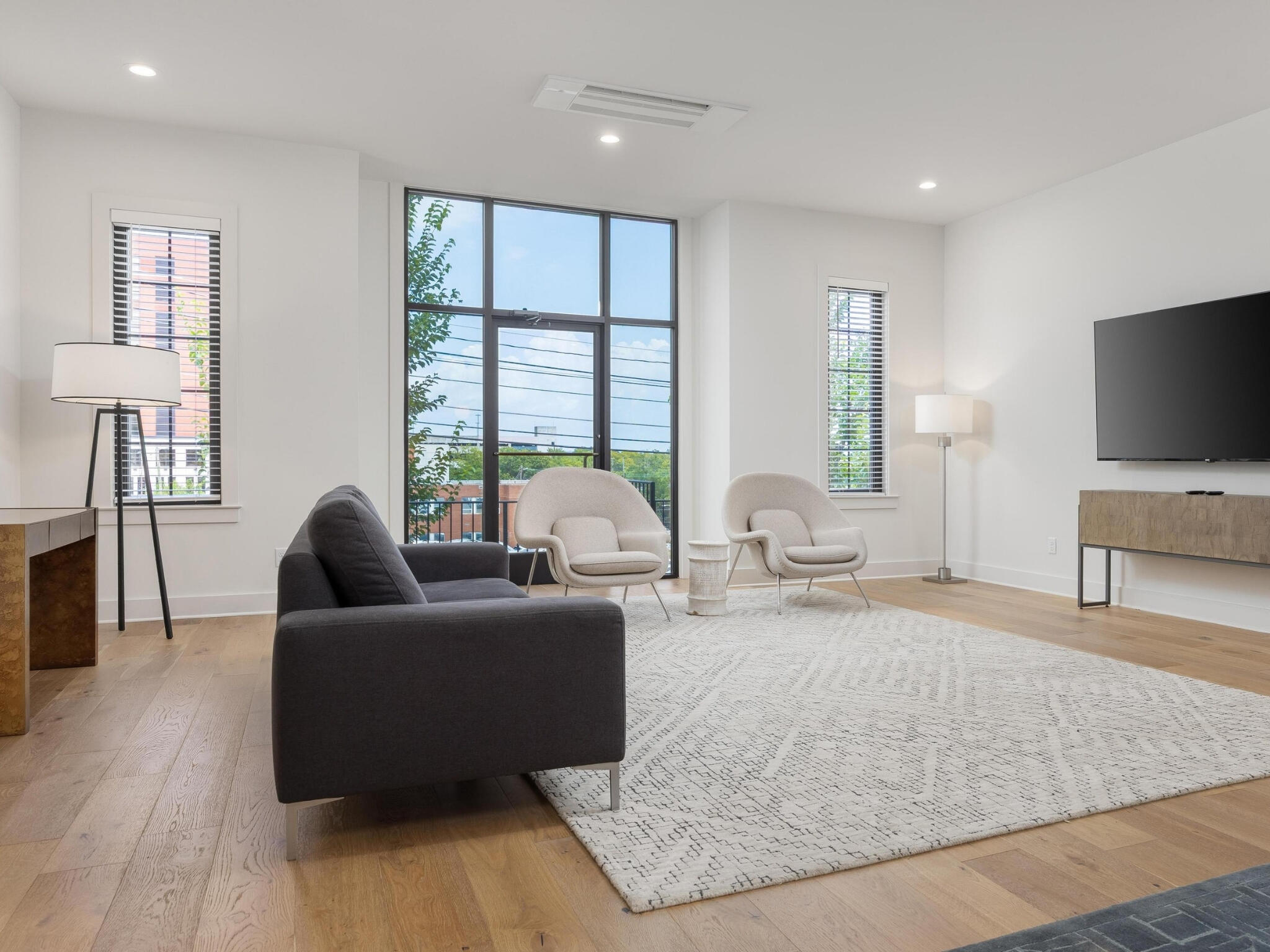 1036 E 4th Street, 103