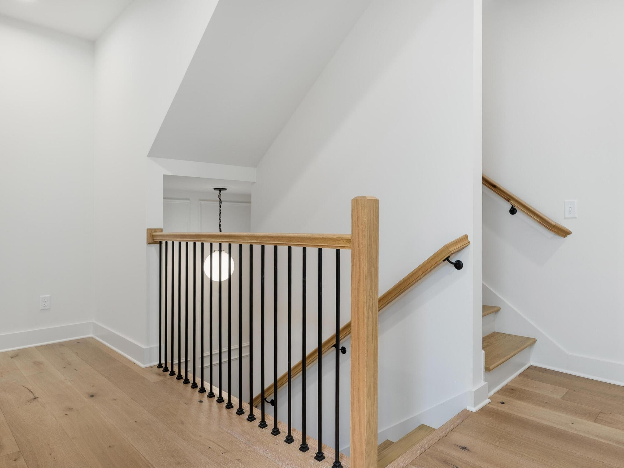 1036 E 4th Street, 103